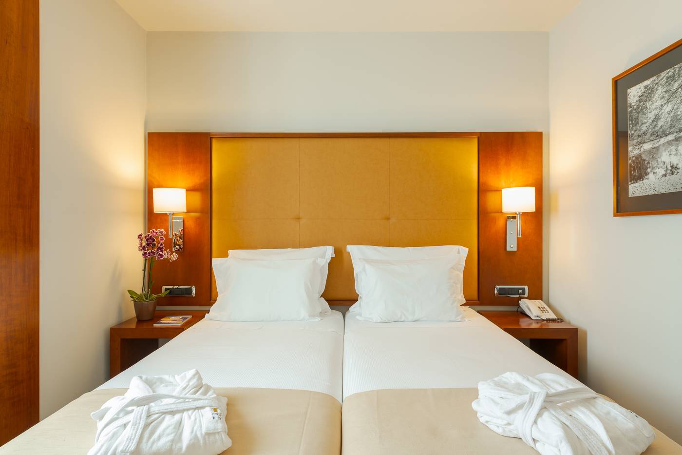 Dom-Carlos-Liberty-Room-19