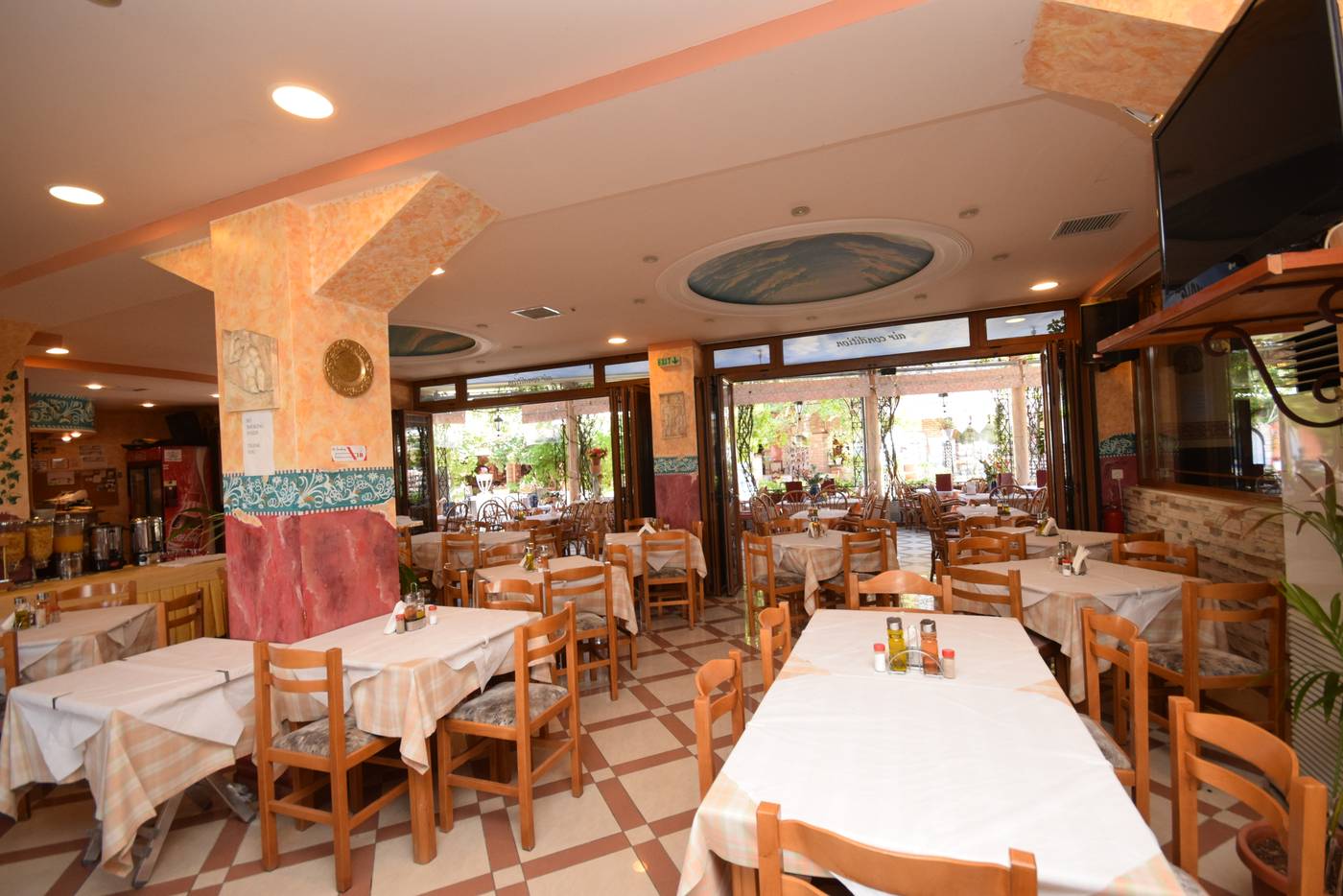 Gouvia-Restaurant-16