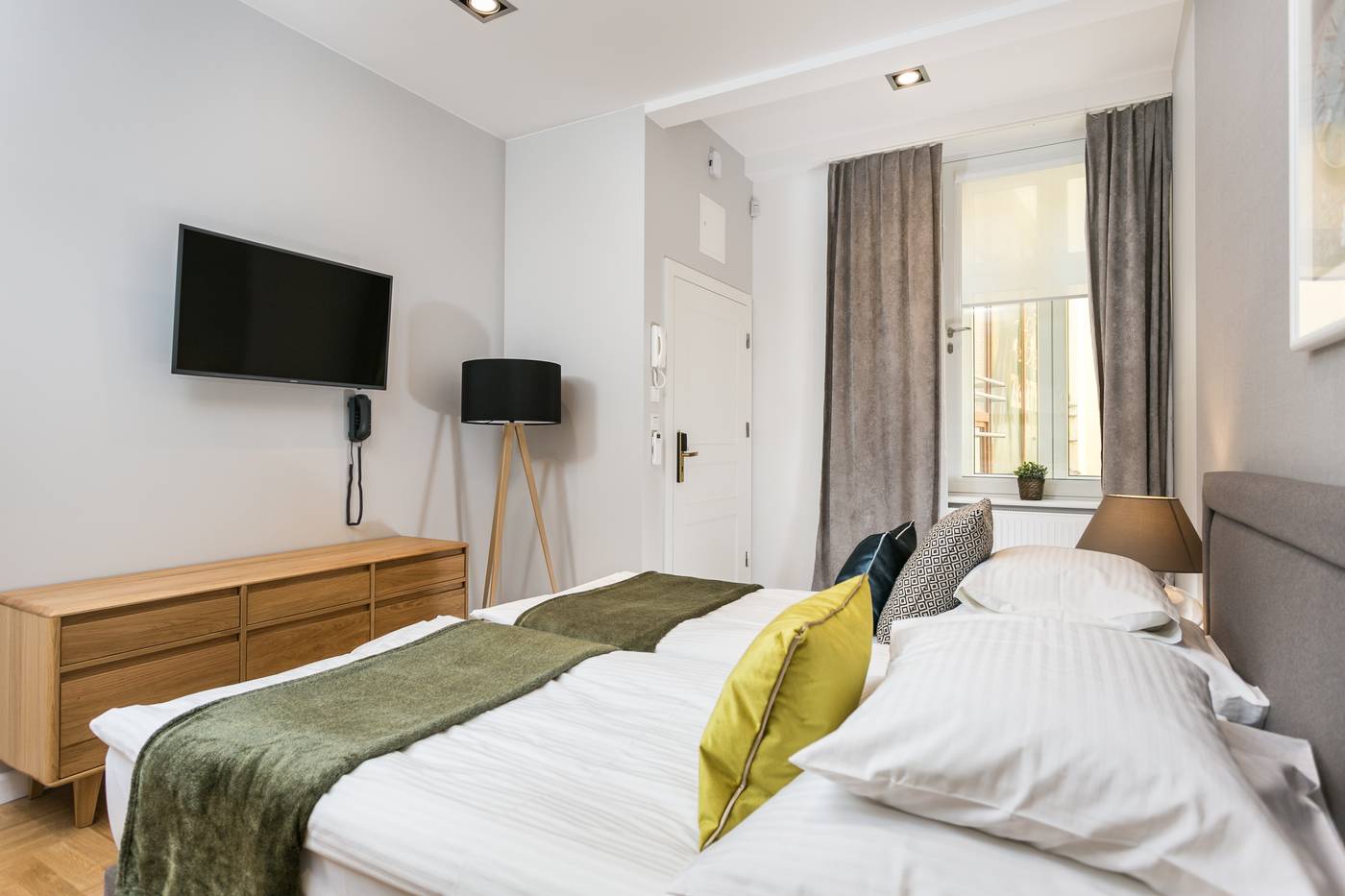 Venetian-House-Market-Square-Aparthotel-Room-37