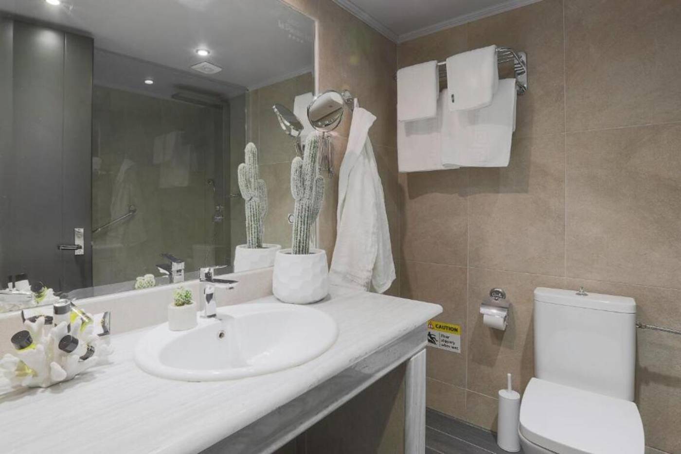 La-Piscine-Art-Hotel---Adult-Only-Room-41