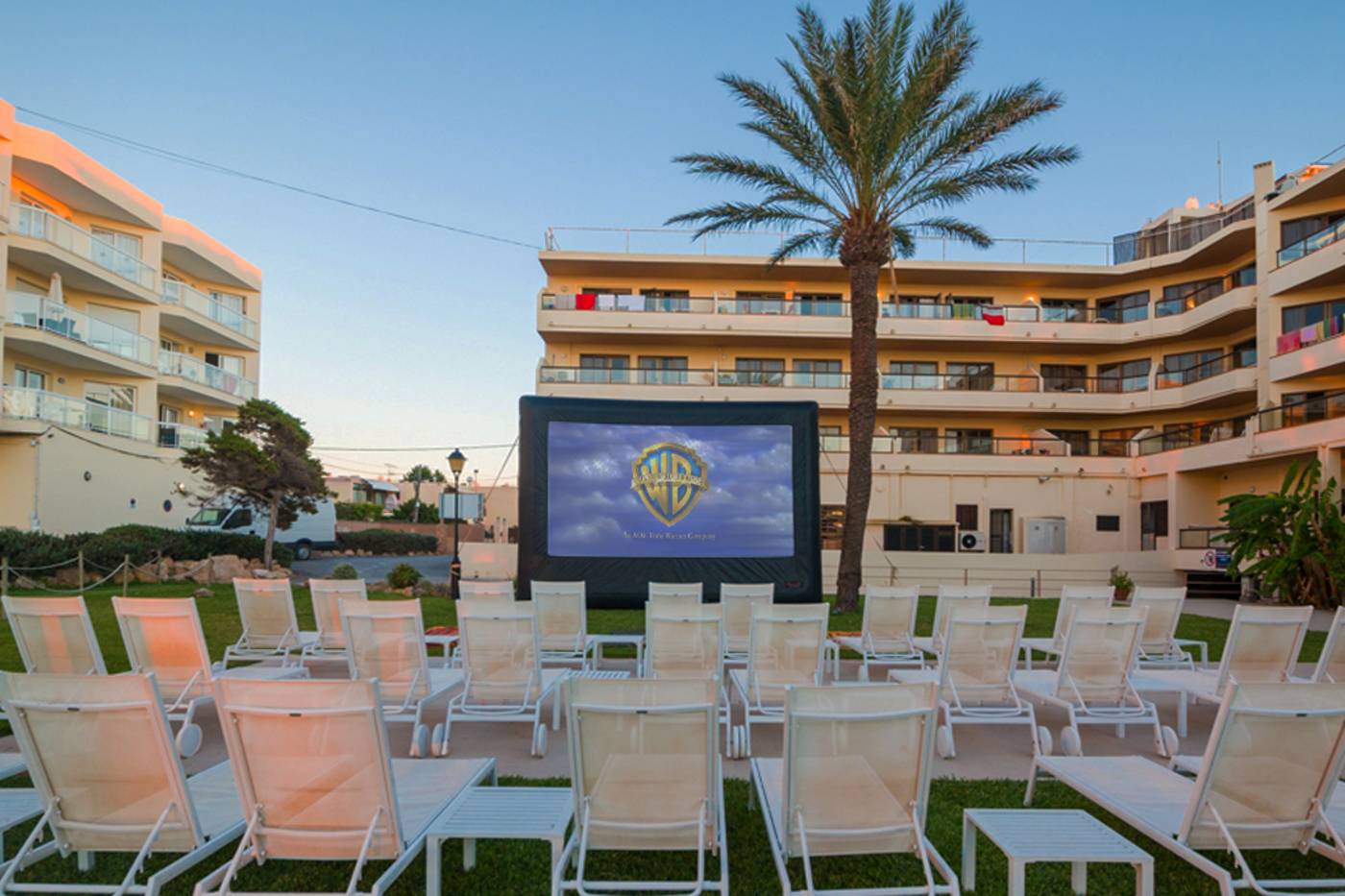 Marina-Palace-by-Intercorp-Hotel-Group-Bar-12