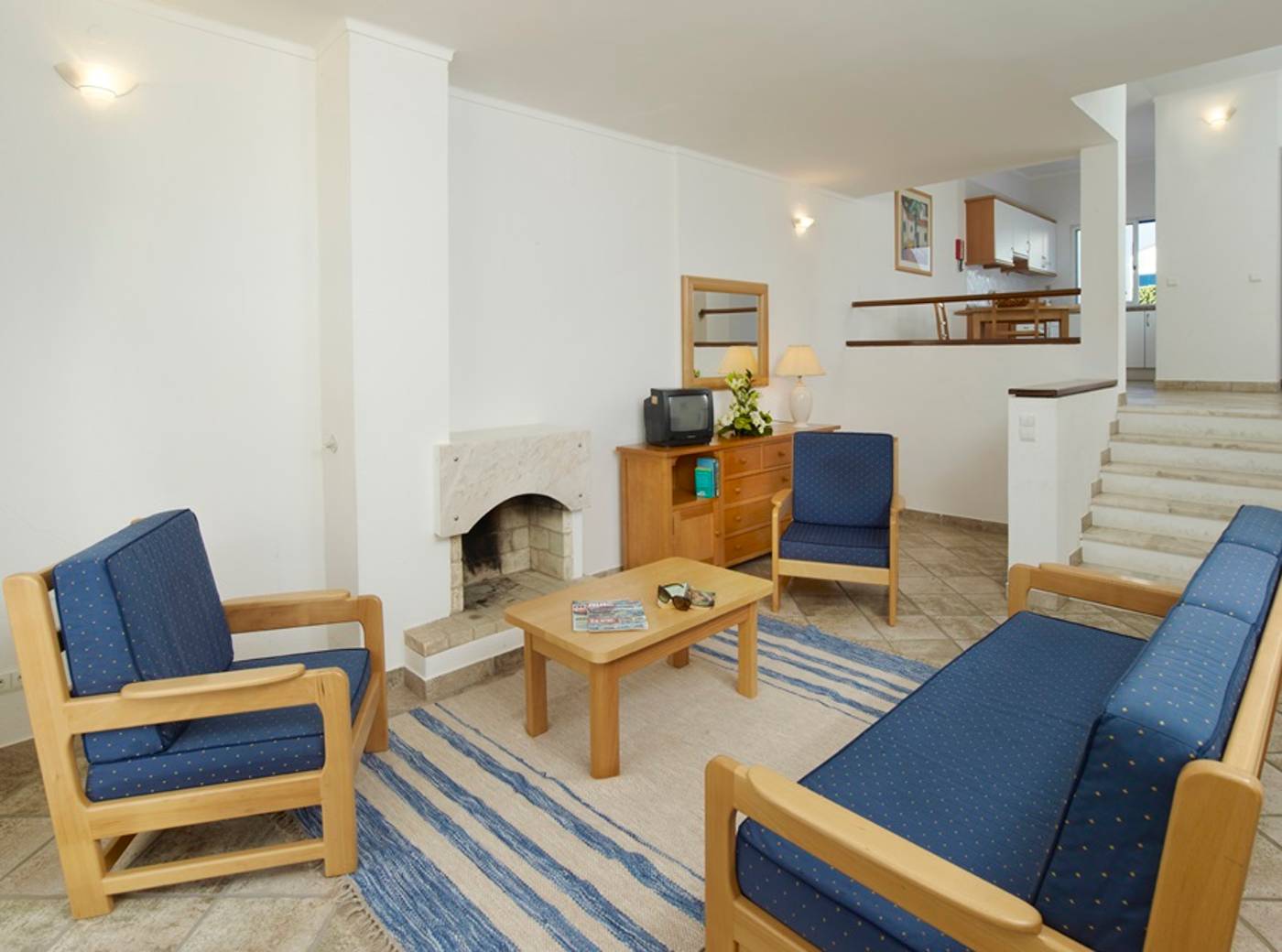 Cheerfulway-Alto-do-Moinho-Apartamentos-General-view-13