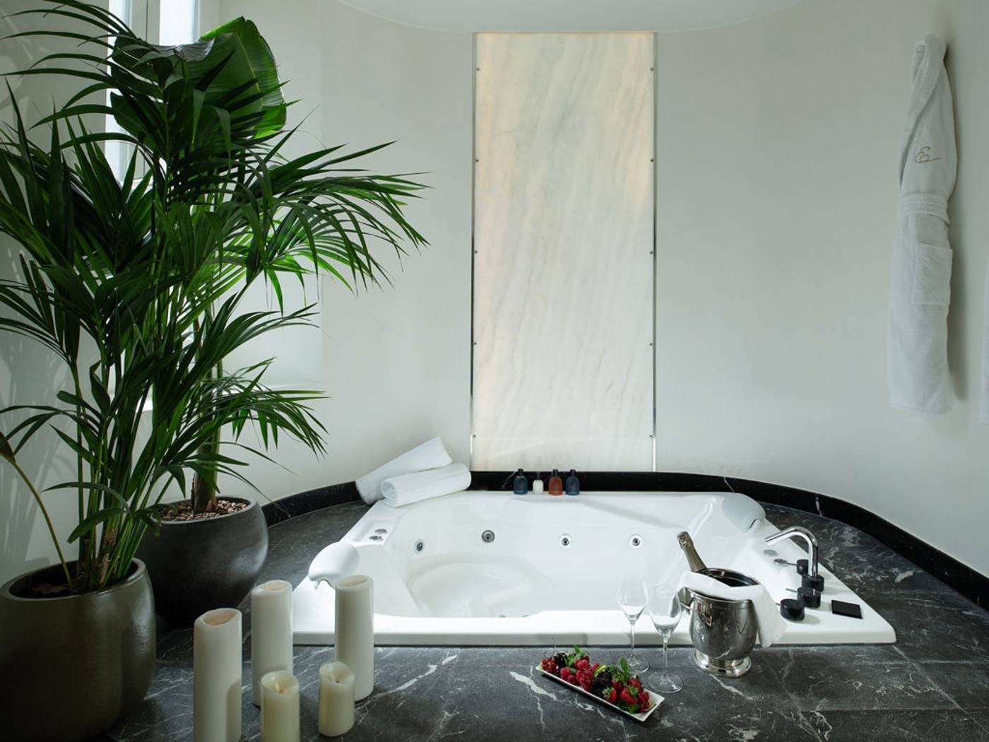 Elizabeth-Unique-Hotel-Room-62