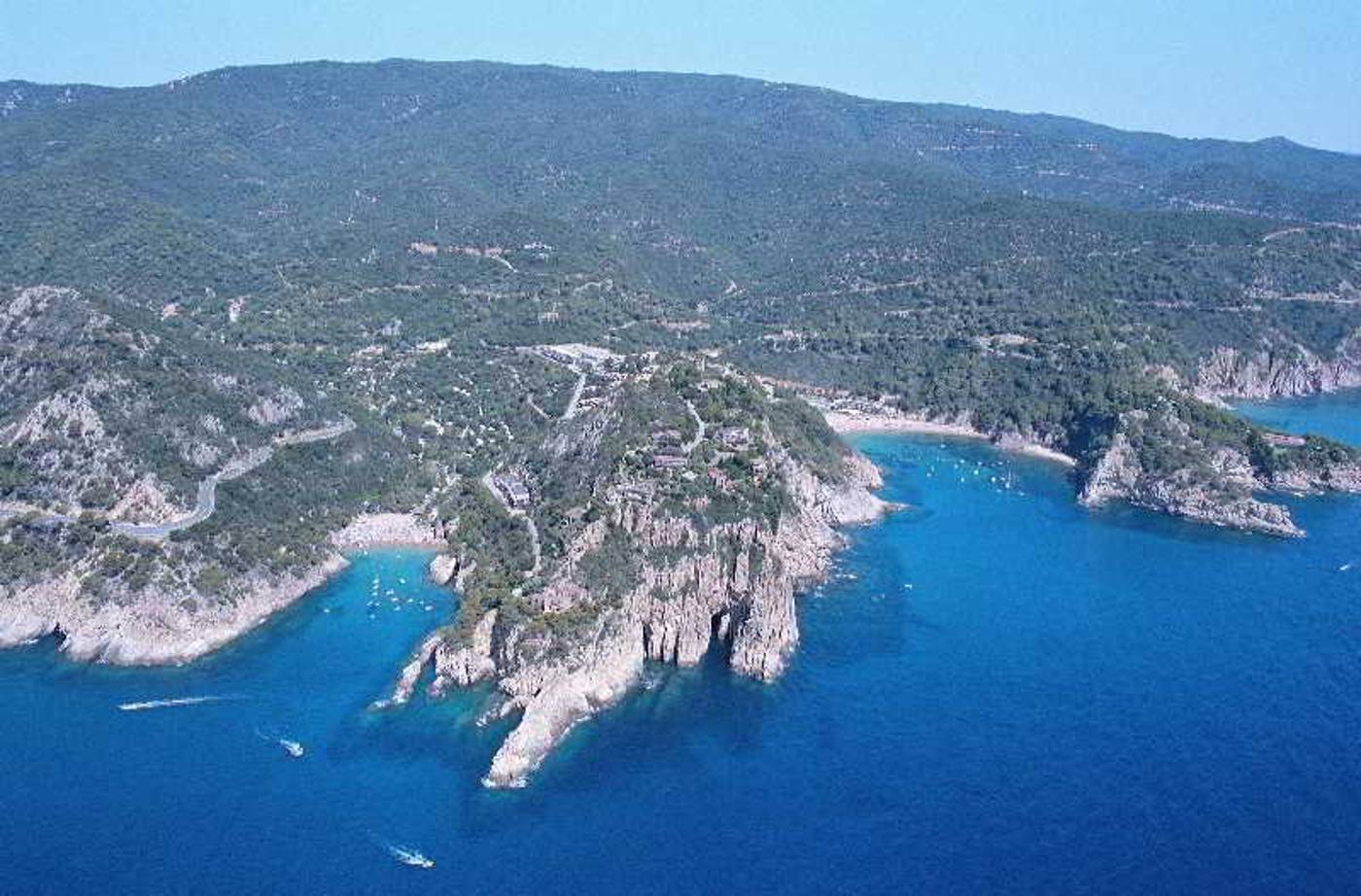 Giverola-Resort-Beach-73