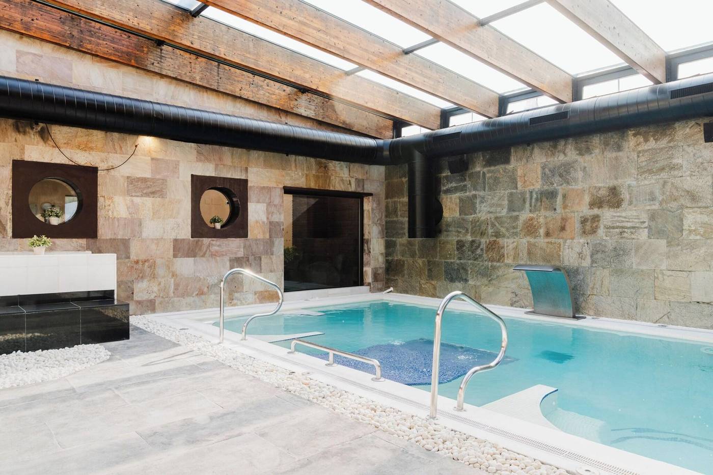 Mas-Passamaner-Sports-and-Entertainment-80