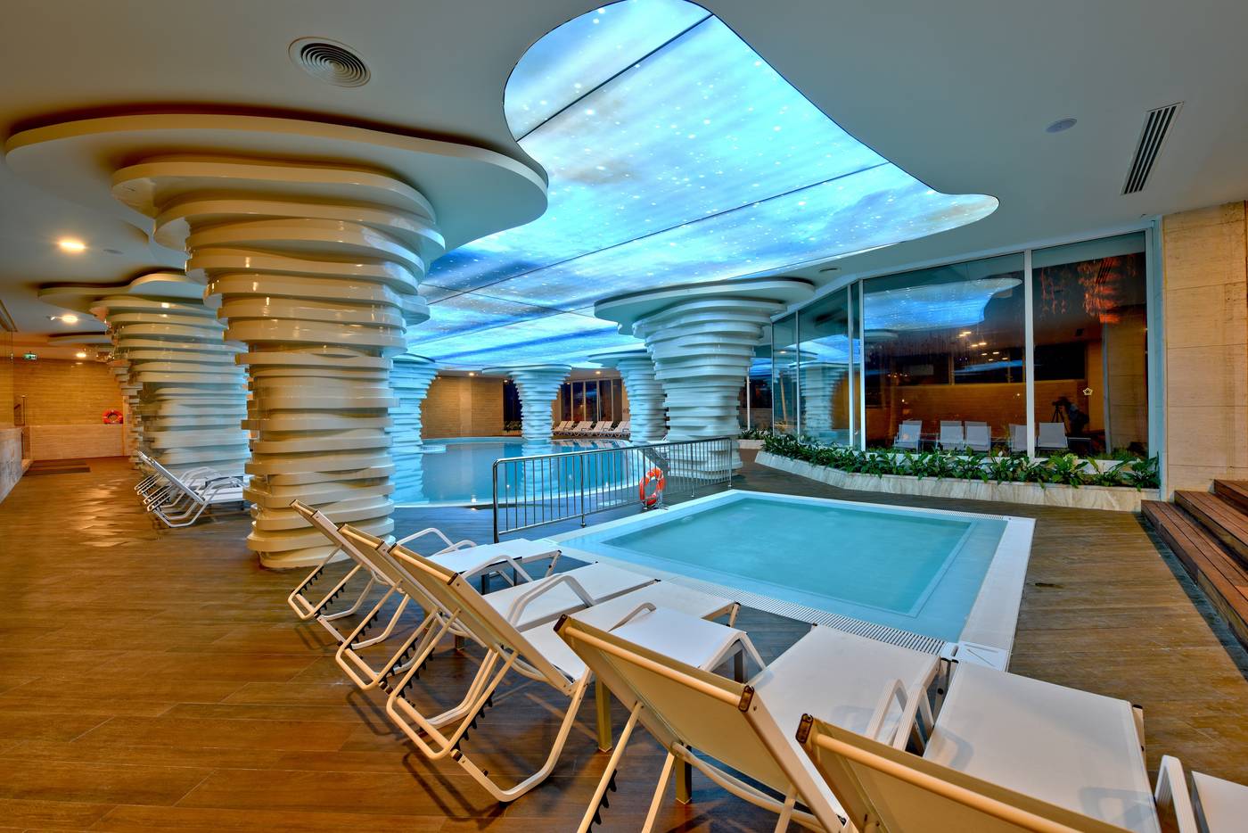 Side-Star-Elegance-Pool-59