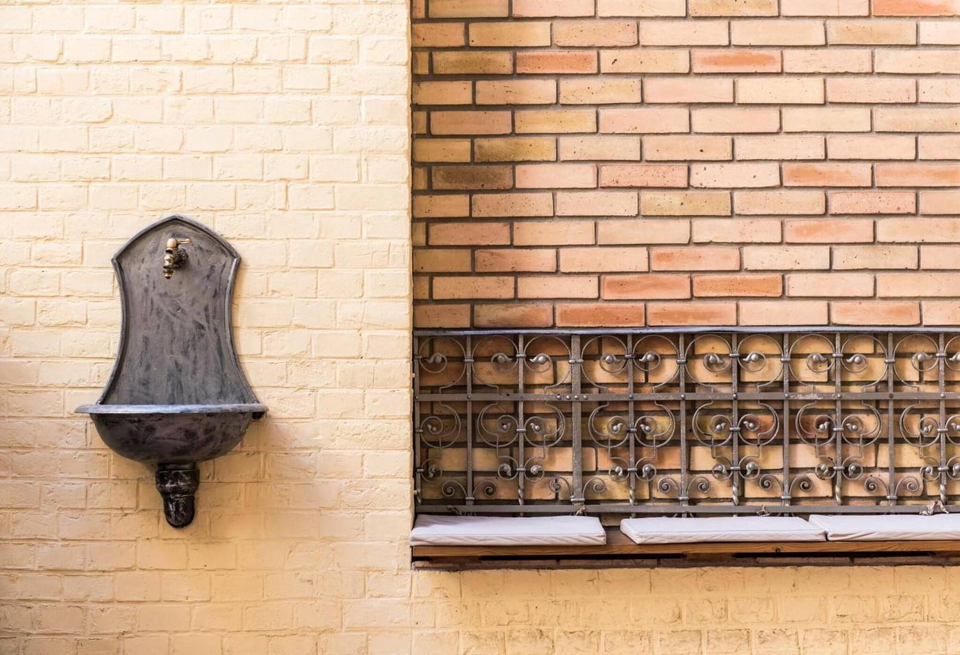 Centrooms-House-Lobby-5