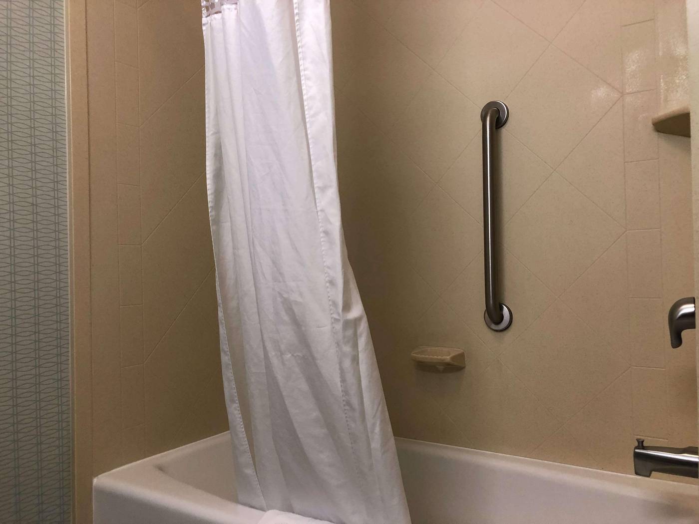 Hampton Inn & Suites Nashville @ Opryland-United States-NASHVILLE-Room-5