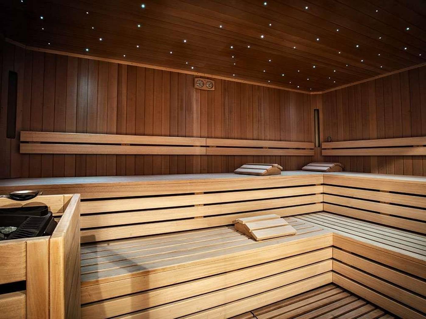 Grand-Hotel-Resort-Ma-Ma---Adults-Only-Sports-and-Entertainment-94