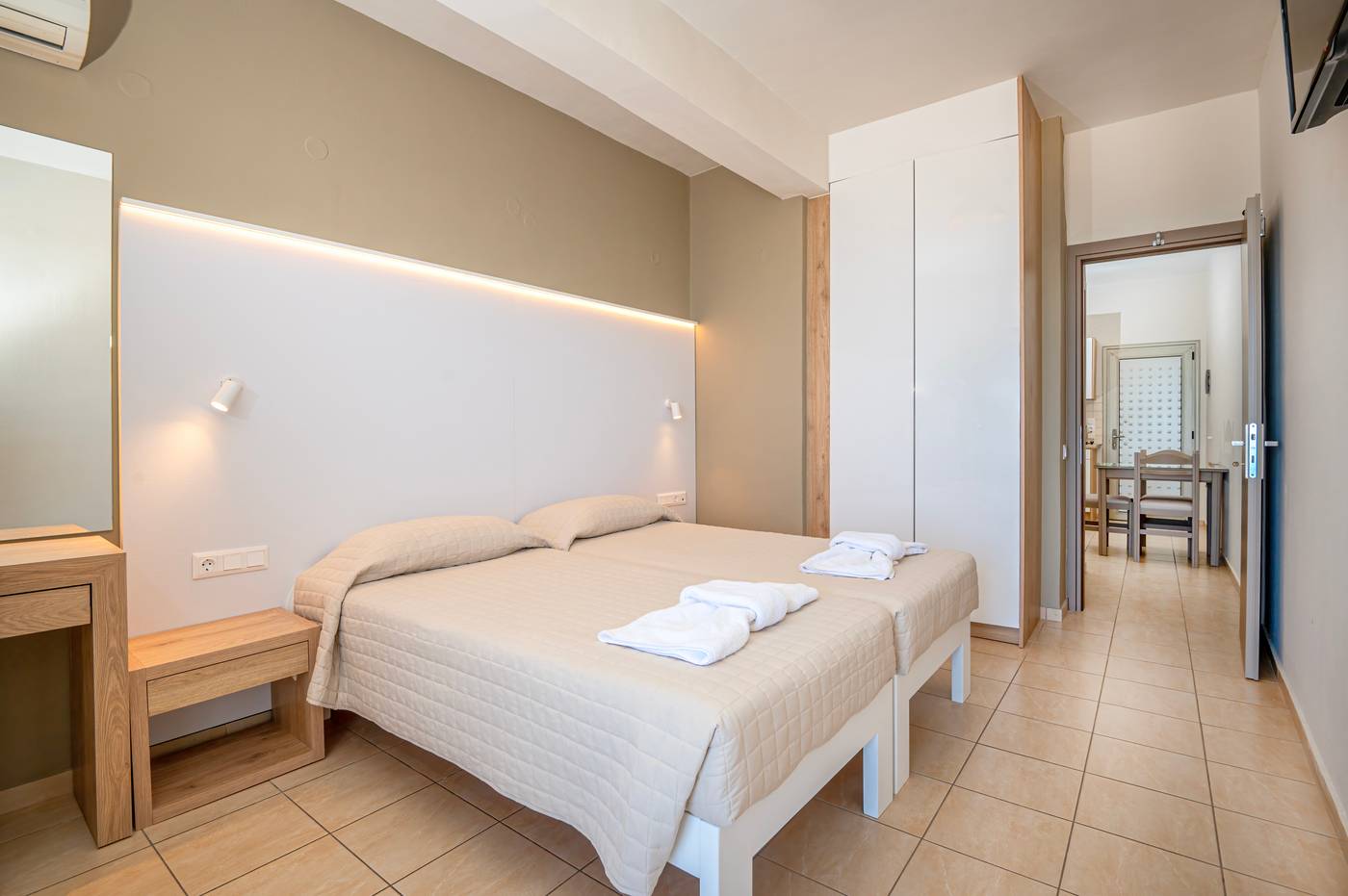 Blue-Sky-Room-12