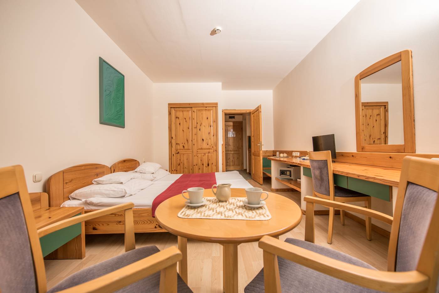 Petnehazy-Aparthotel-Room-4