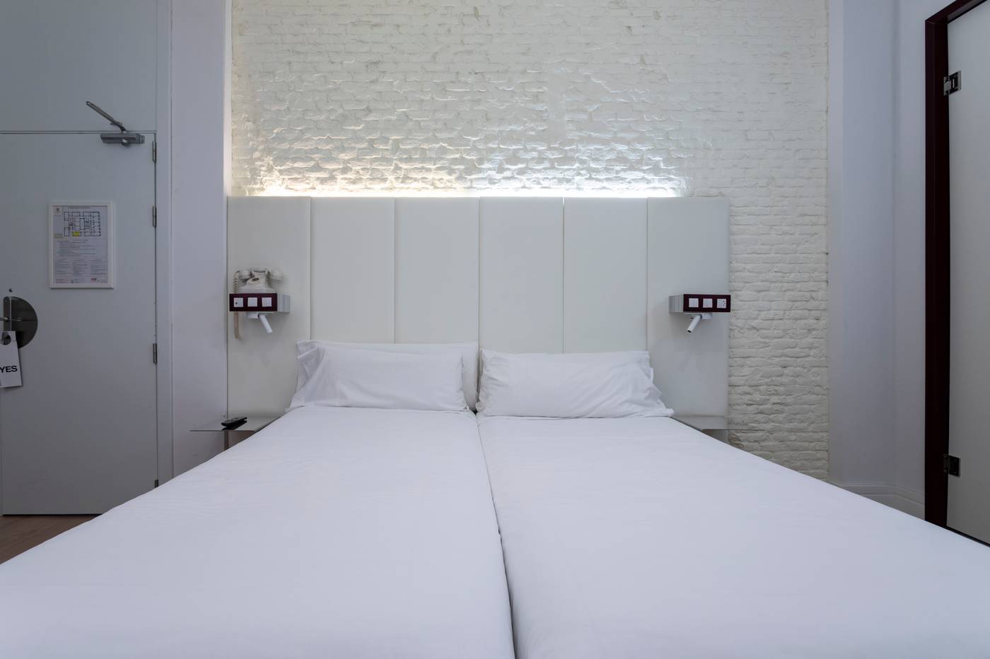 Petit-Palace-Lealtad-Plaza-Room-47