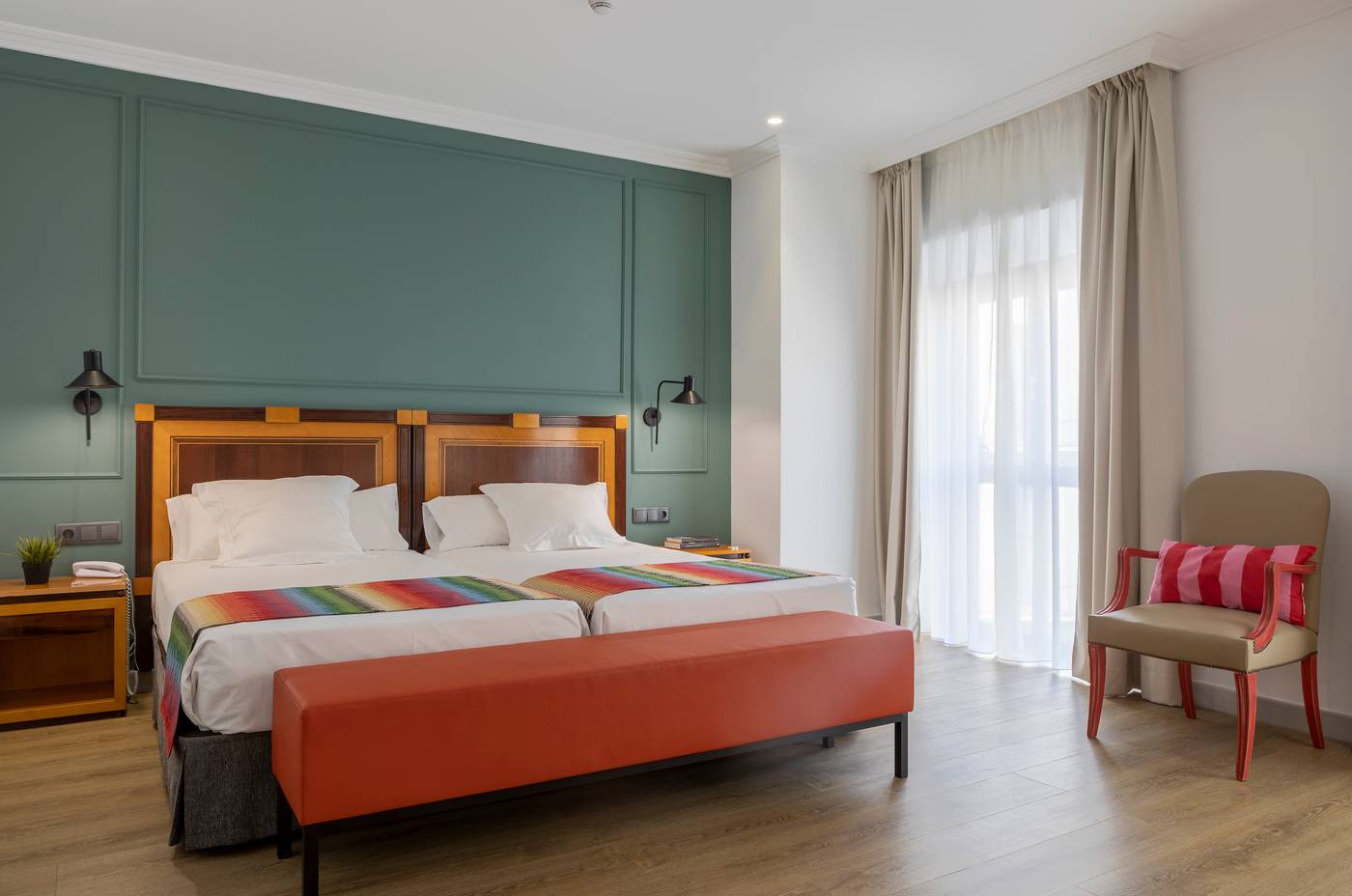 Don-Curro-Room-2