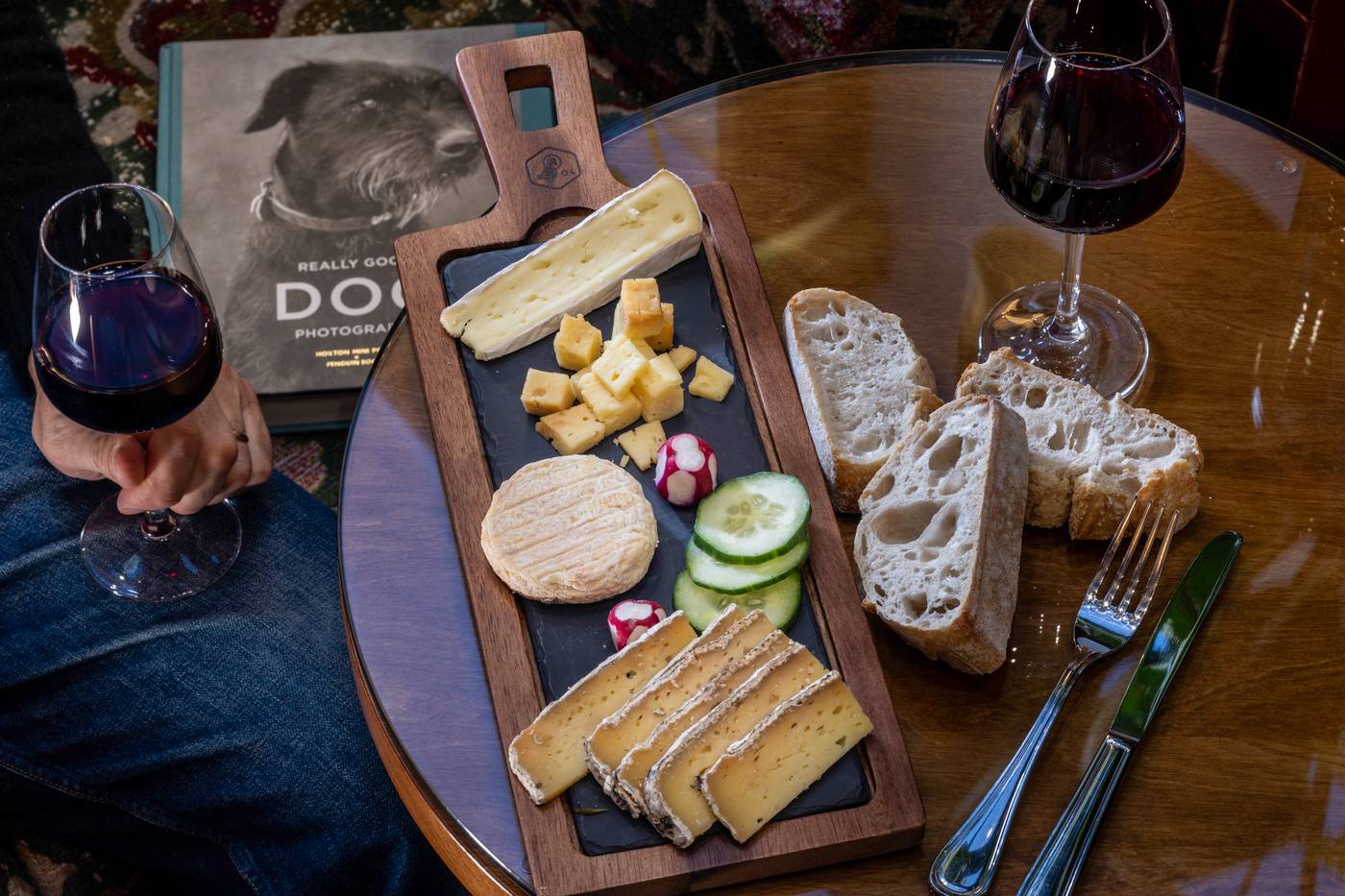 La-Conversation-Bar-38