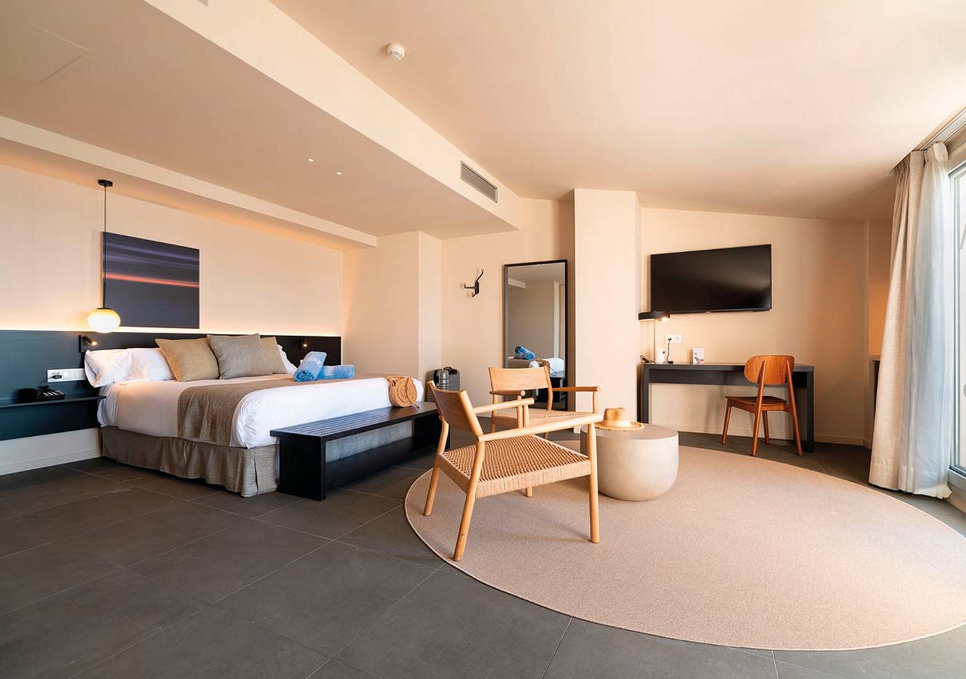 Aqua-Hotel-Promenade-Room-18