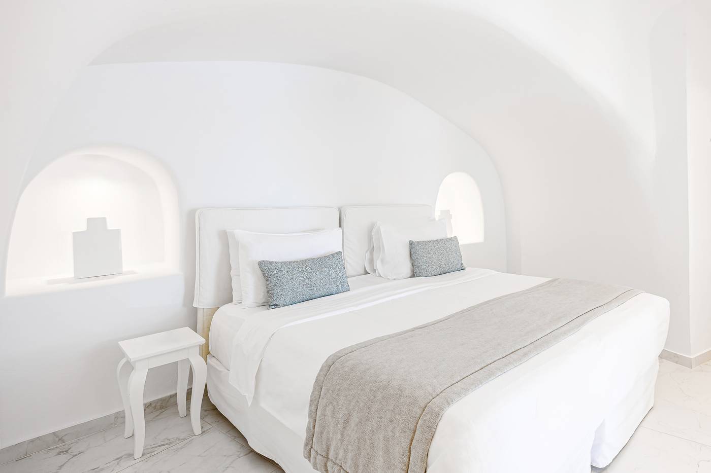 Canaves-Oia-Suites---Adults-Only-Room-57