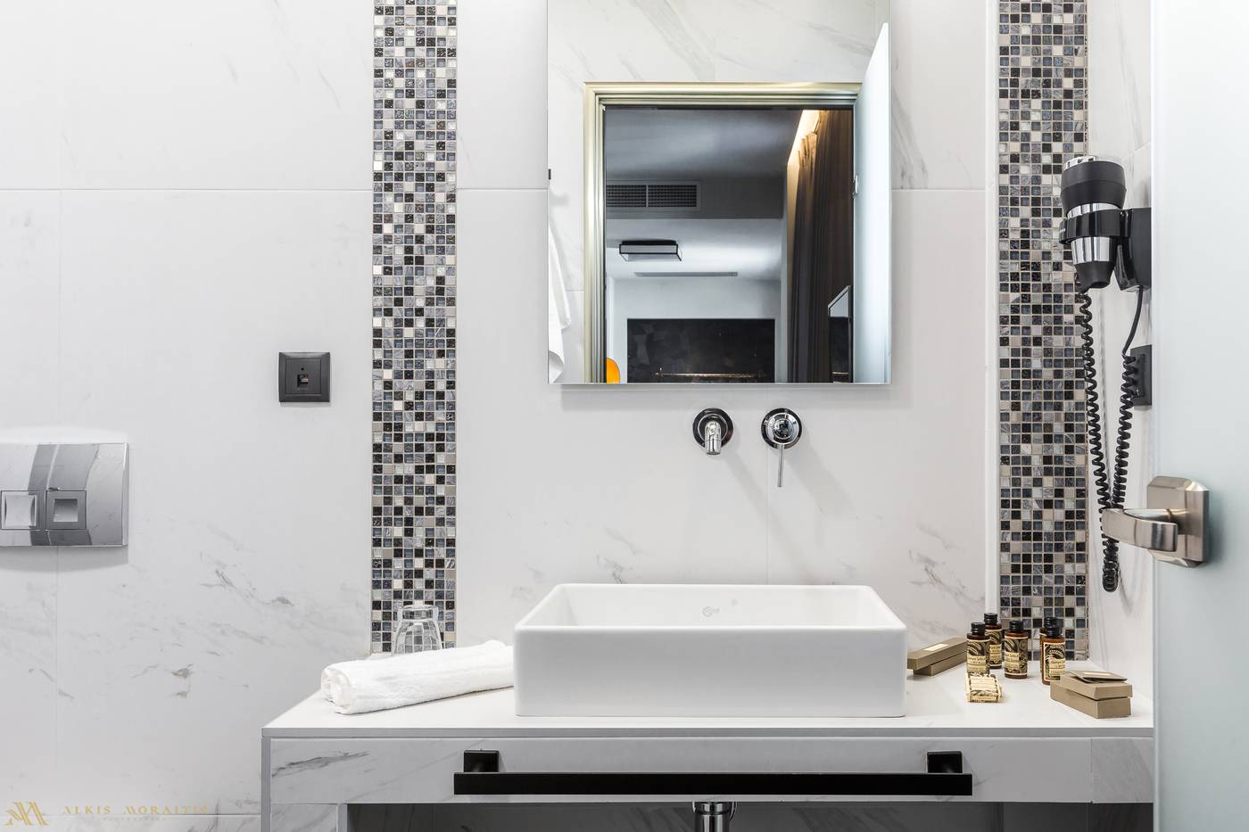 36O-Degrees-Pop-Art-Room-43