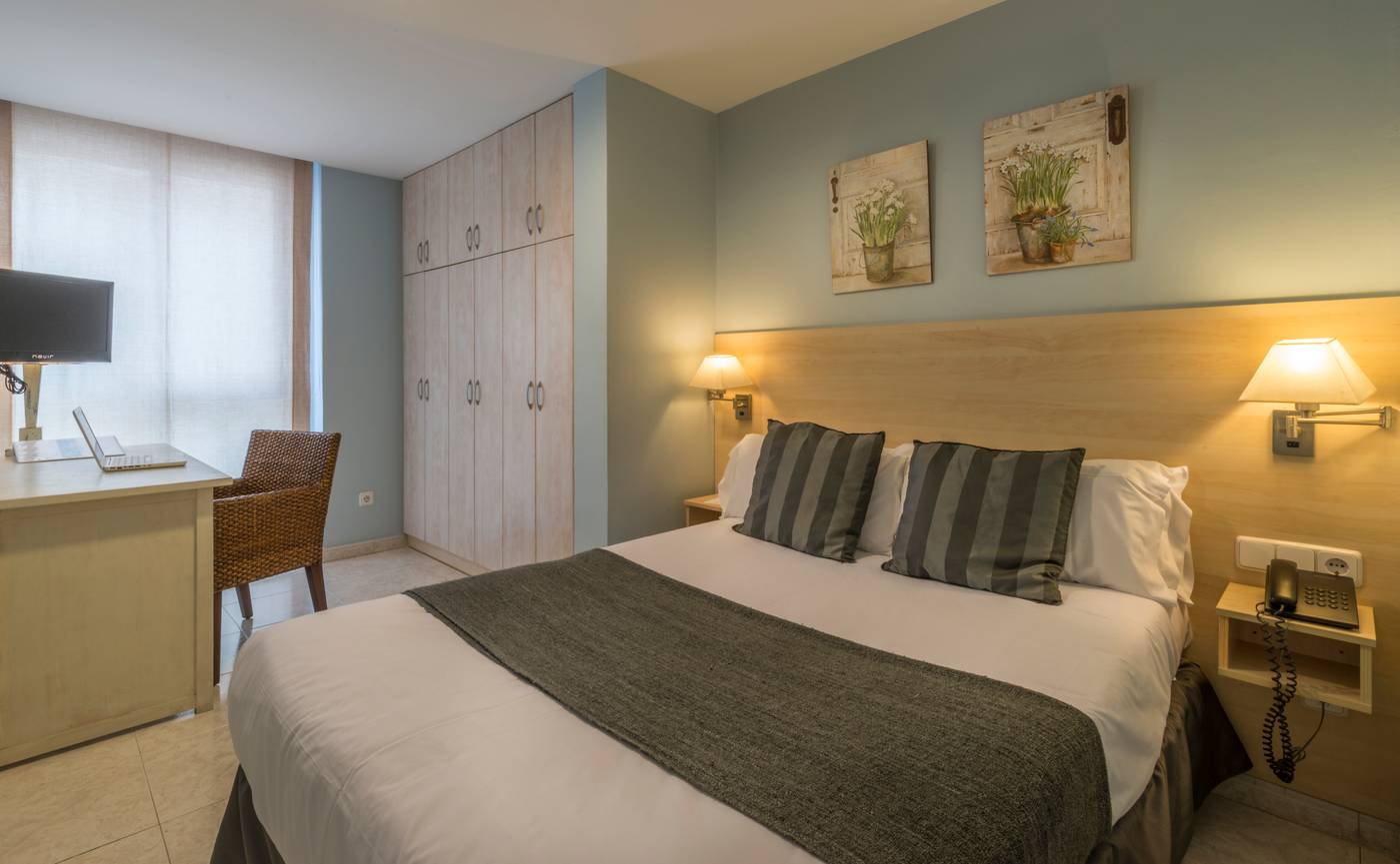 Alexandra-Aparthotel-Room-13