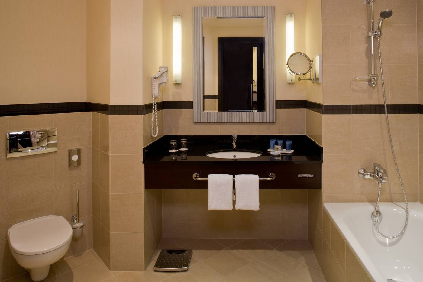 Polonia-Palace-Room-27