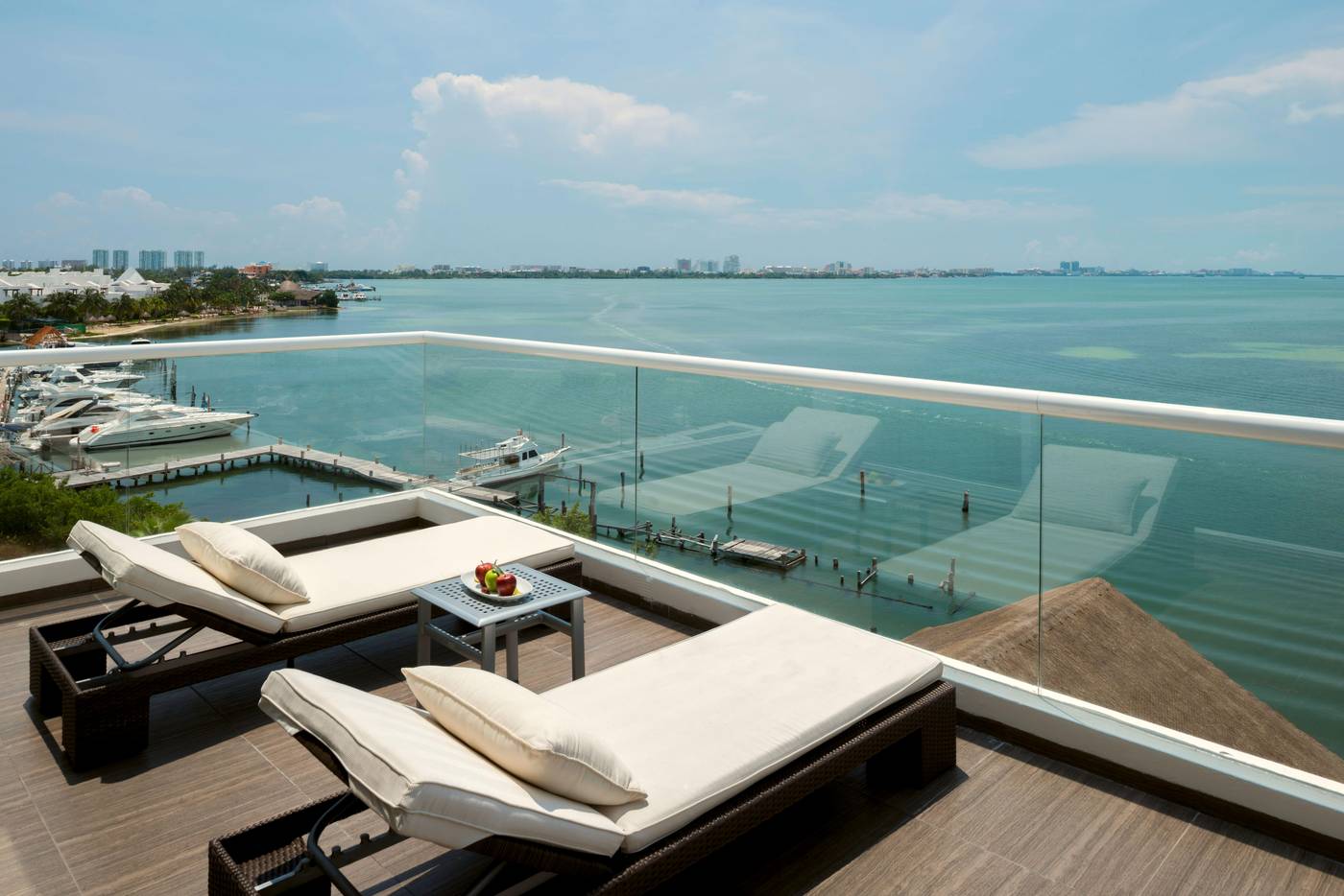 Real-Inn-Cancun-Terrace-71