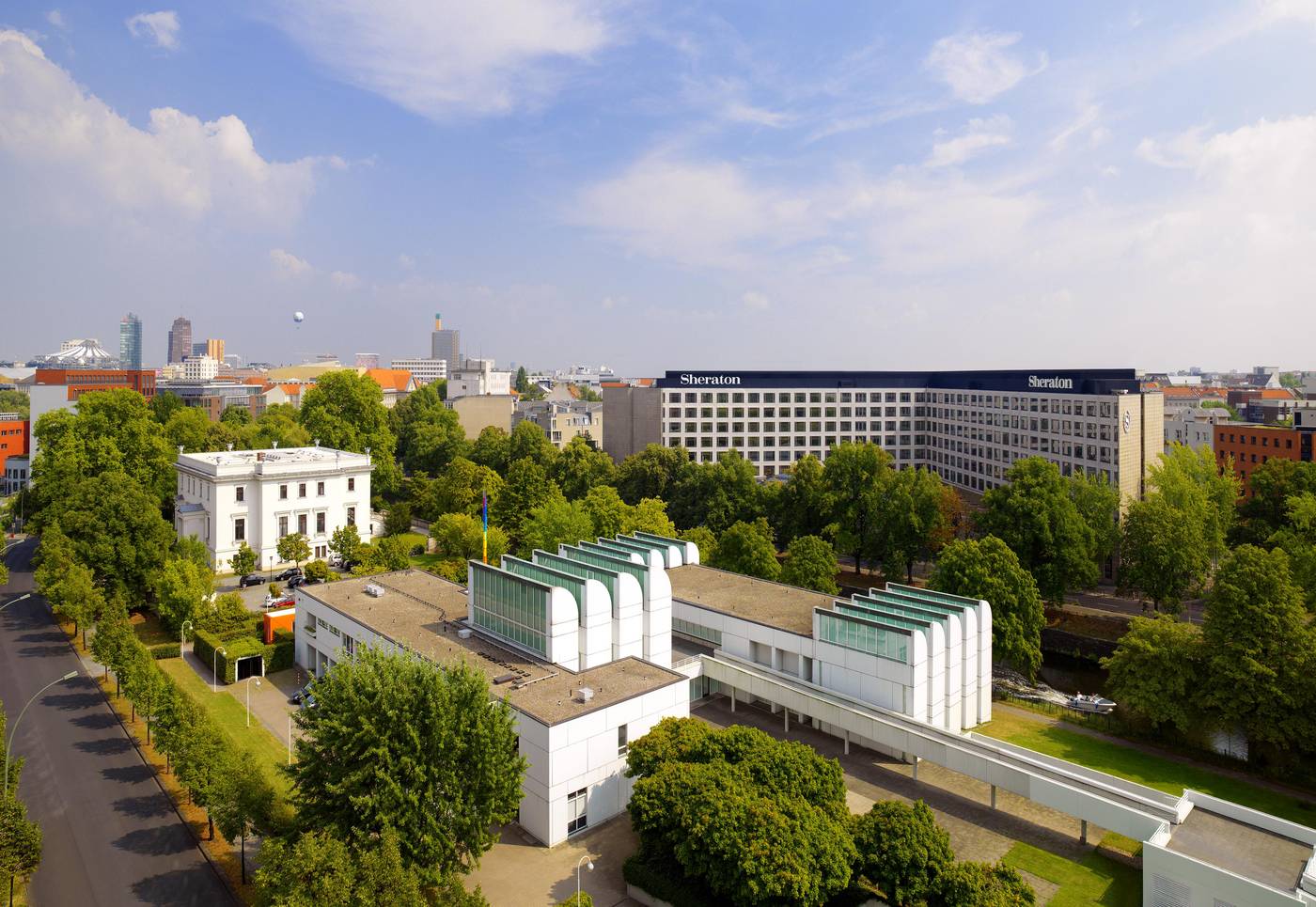 Sheraton-Berlin-Grand-Hotel-Esplanade-General-view-1
