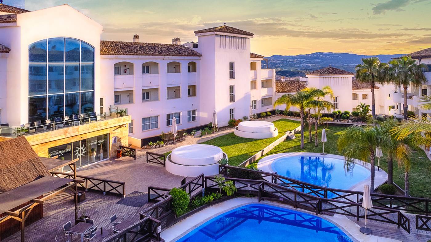Aparthotel-Cordial-Mijas-Golf-Pool-4
