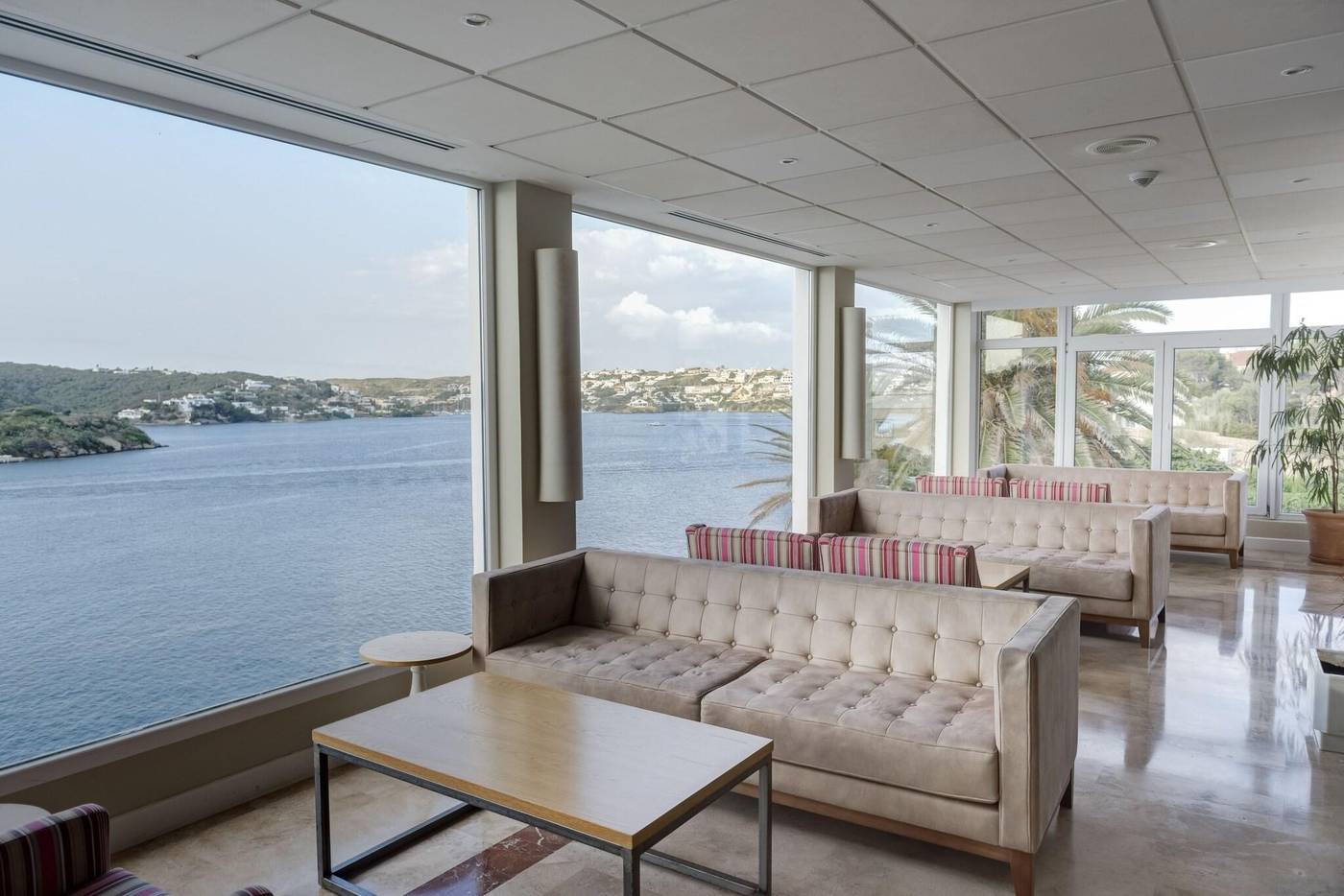 Set-Hotel-Agamenon-Lobby-41