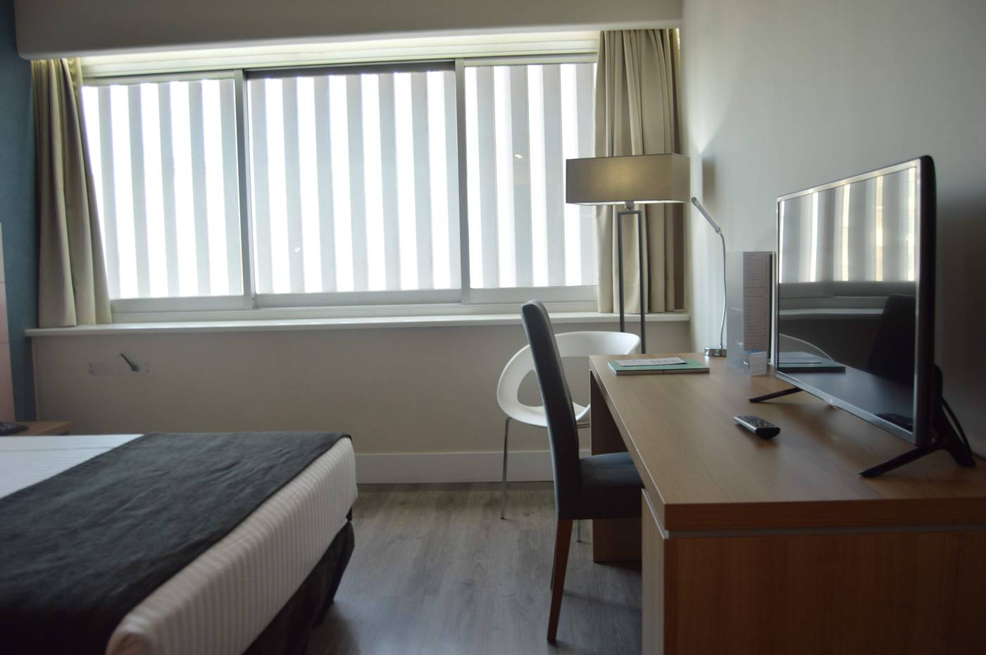 Weare-Chamartin-Room-29