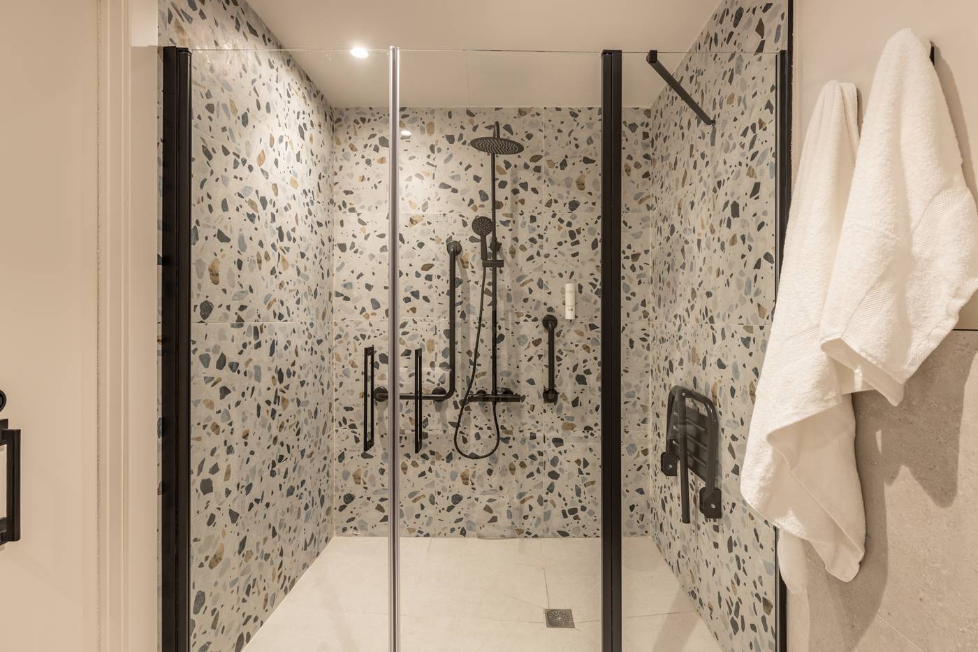 Libere-Malaga-Trinidad-Room-25