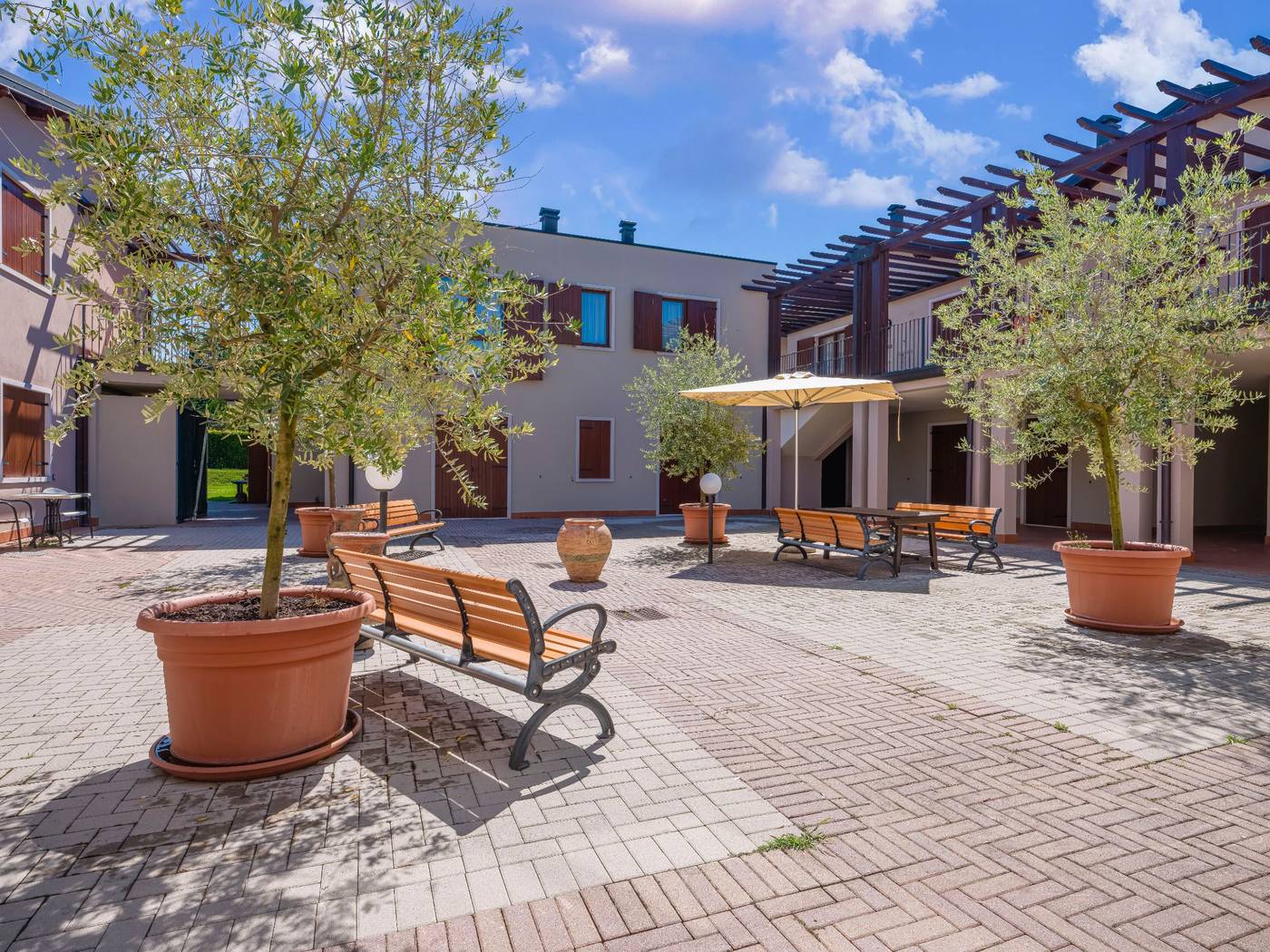 Residence Eden-Italy-Peschiera del Garda VR-General view-1