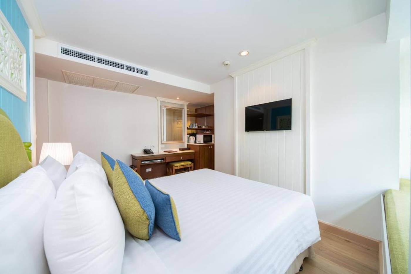 La-Petite-Salil-Sukhumvit-8-Room-17