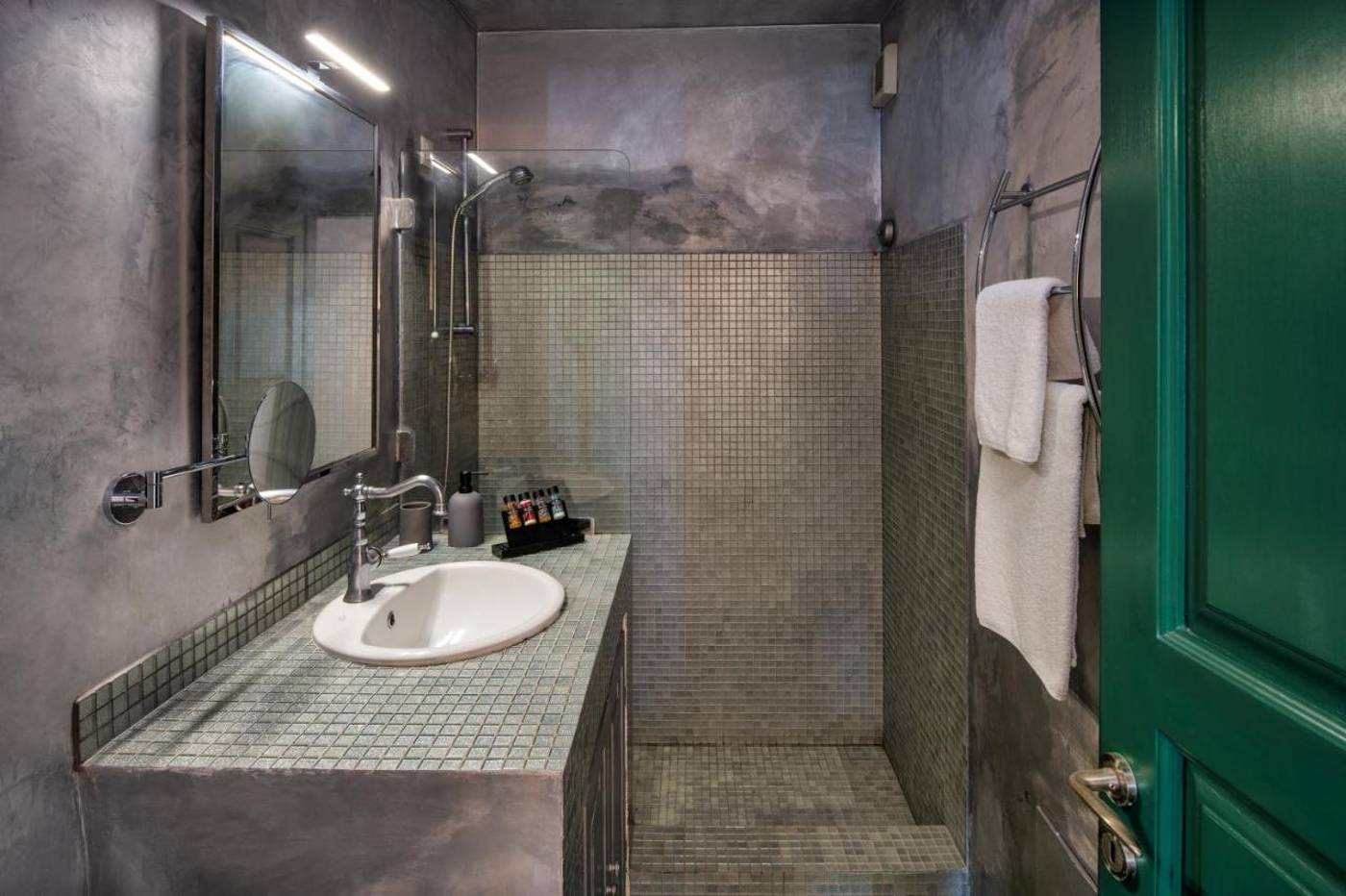 Epic-View-Suites-Room-14