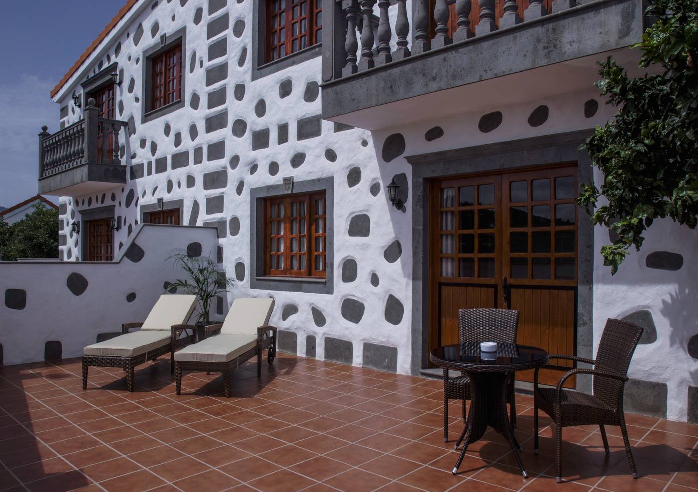 Melva-suite-hotel-Room-14