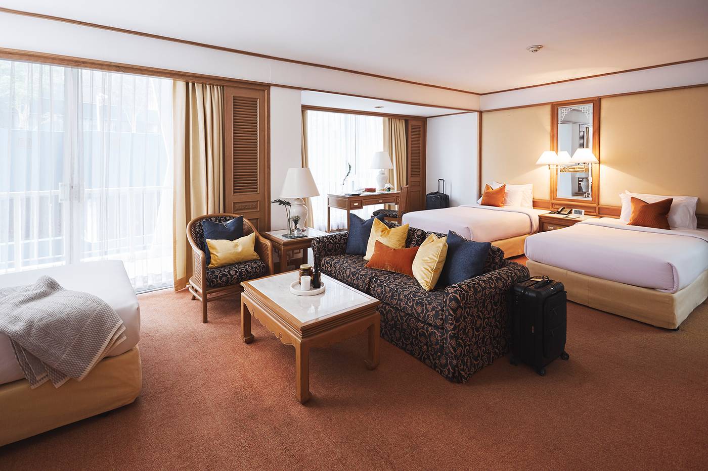 Montien-Hotel-Surawong-Room-35