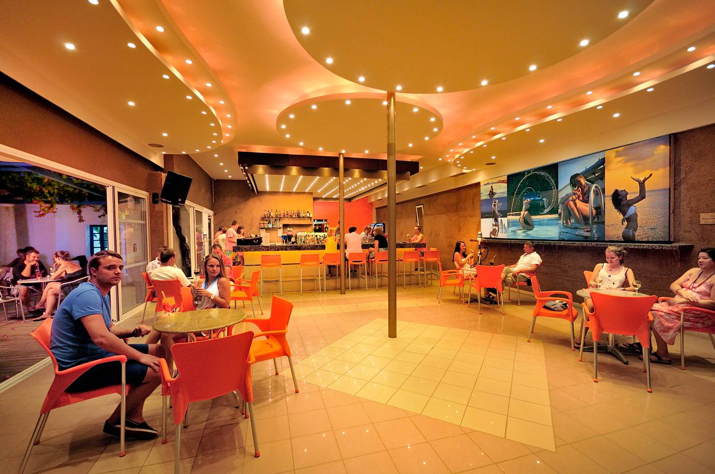 Kolymbia-Bay-Art-Bar-24