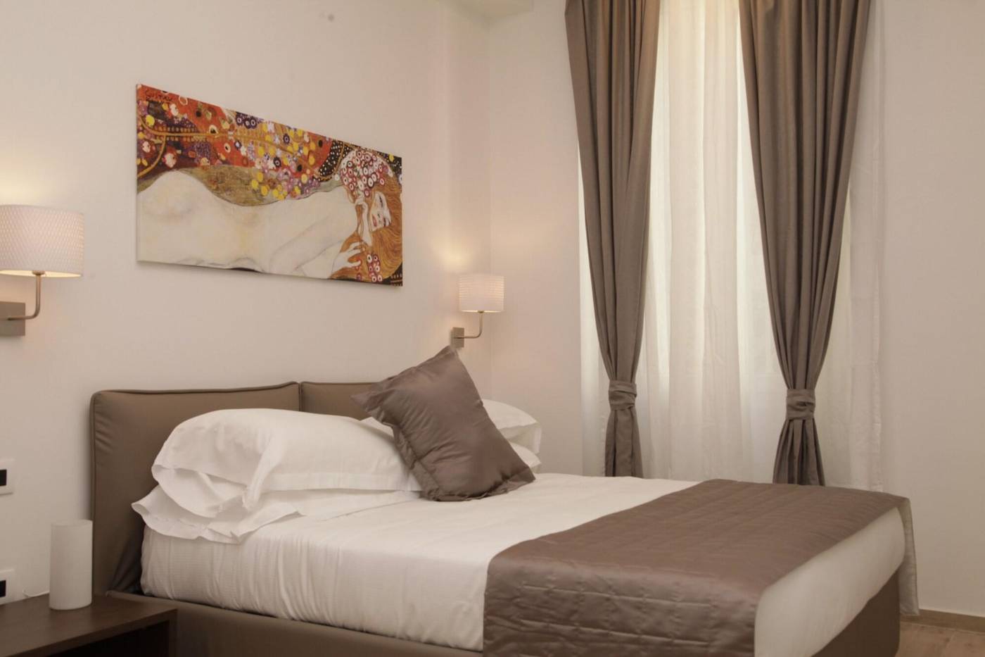 Maison-Maneli-Luxury-B-B-Room-24