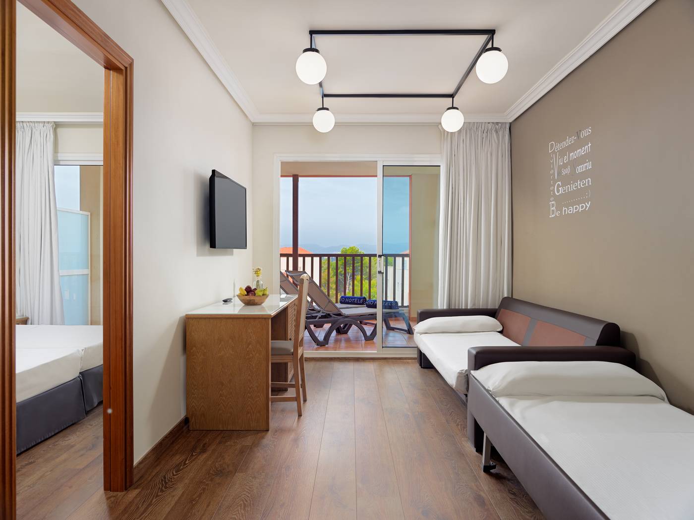 H10-Mediterranean-Village-Room-17