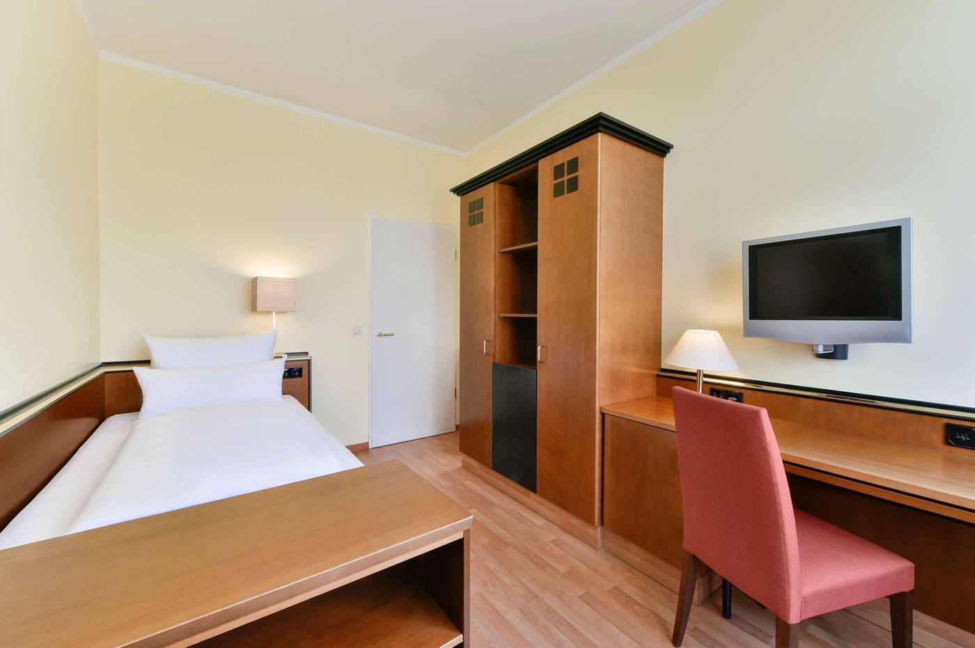 Nh-M----nchen-City-S----d-Room-11