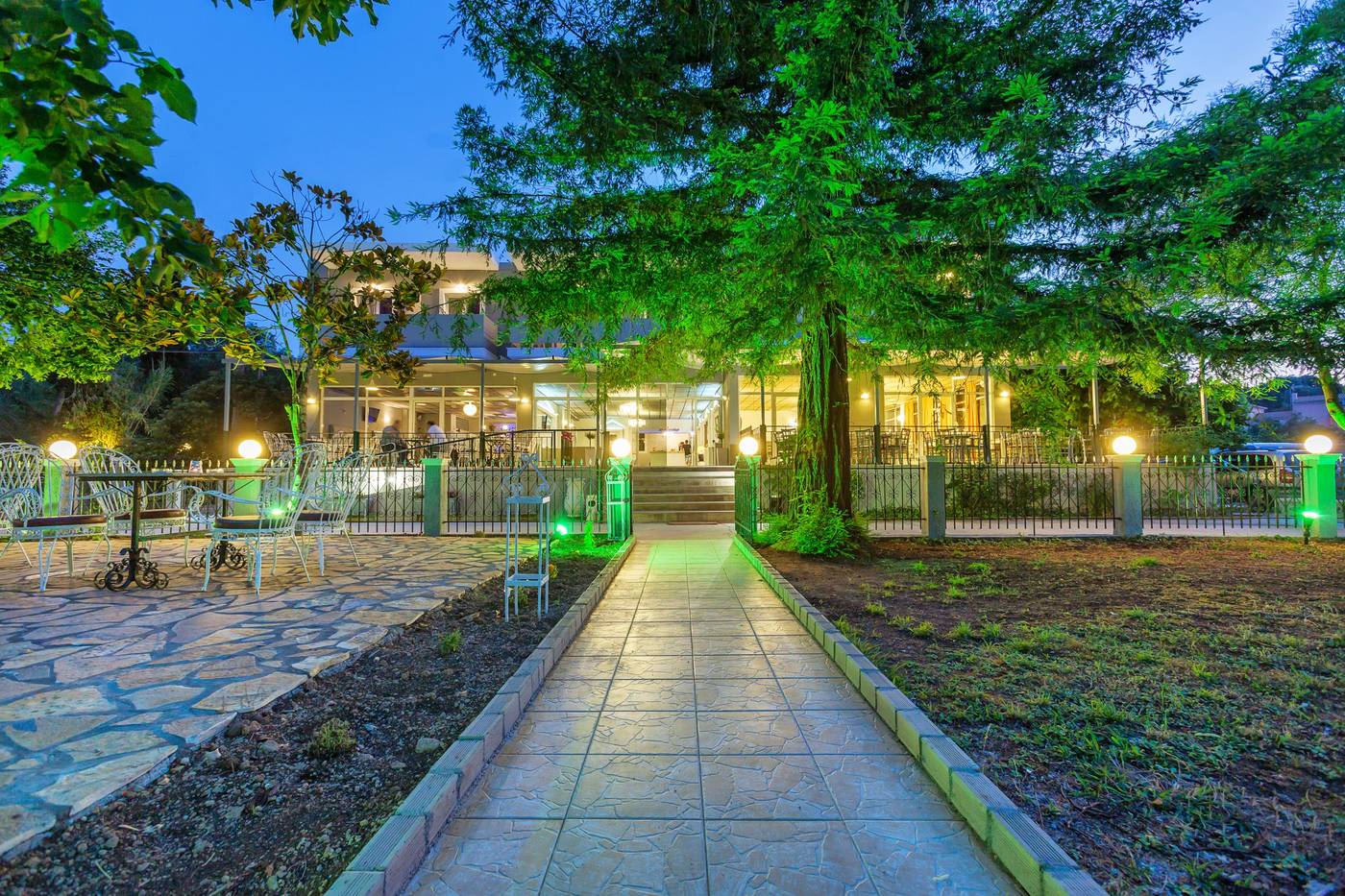 Silver-Bay-Hotel-General-view-17