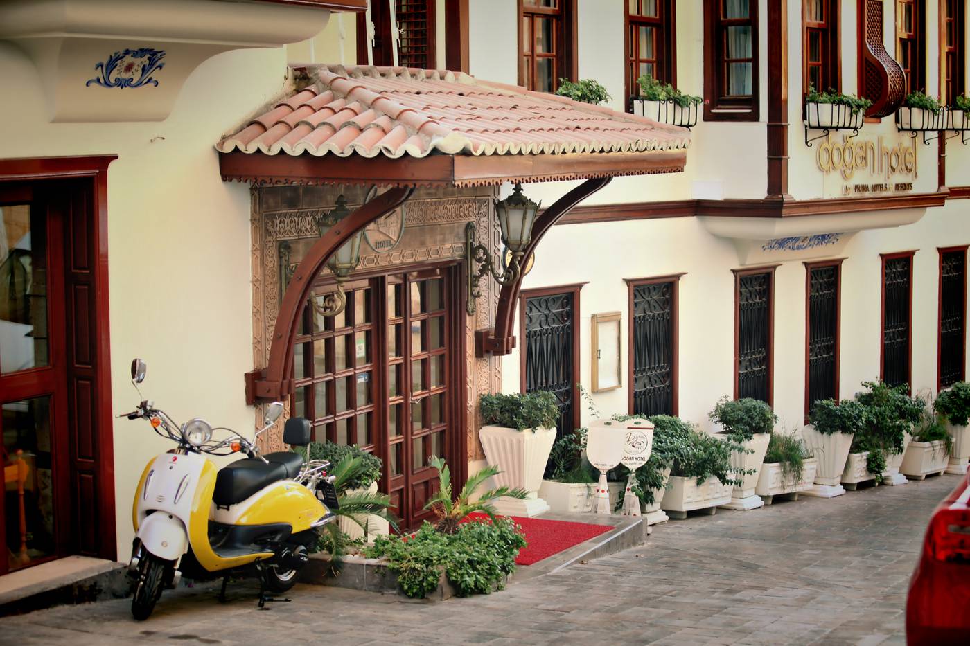 Dogan-Hotel-Lobby-20