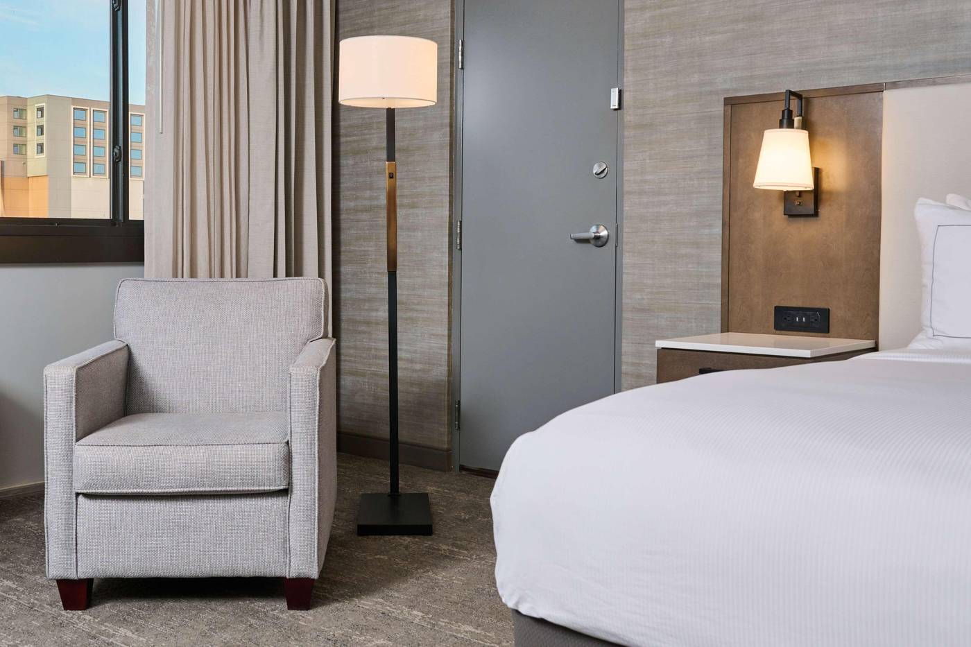 Doubletree-by-Hilton-Buena-Park-Room-26