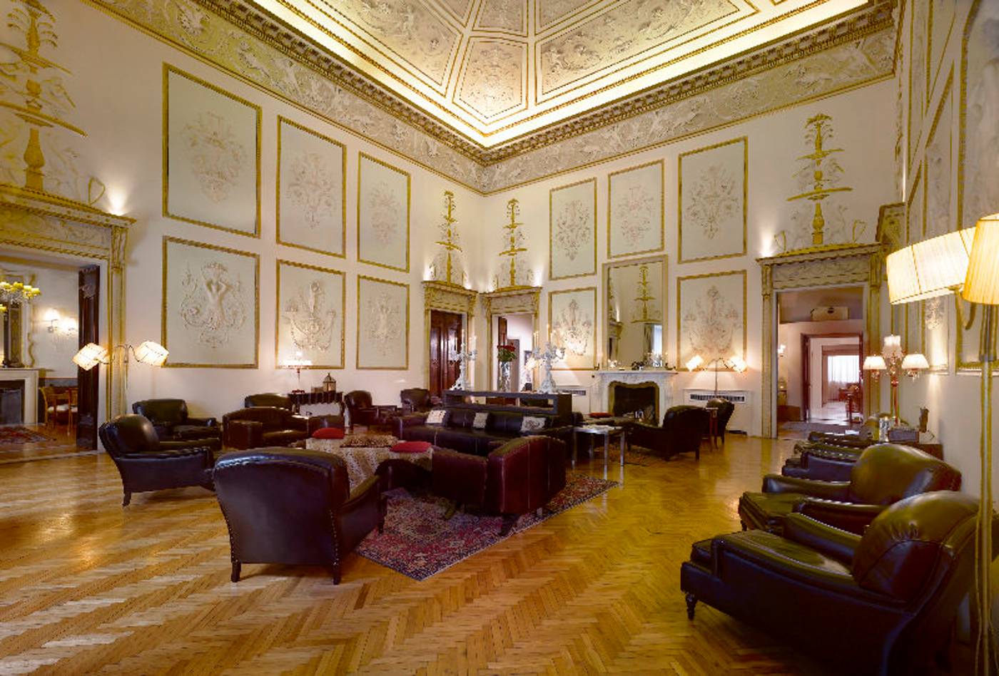 Relais-Santa-Croce-by-Baglioni-Hotels-Lobby-8