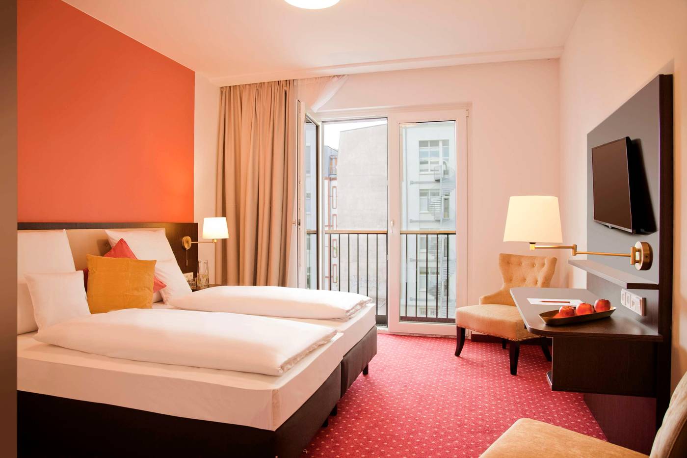 Gold-Palais-Hotel-Room-5