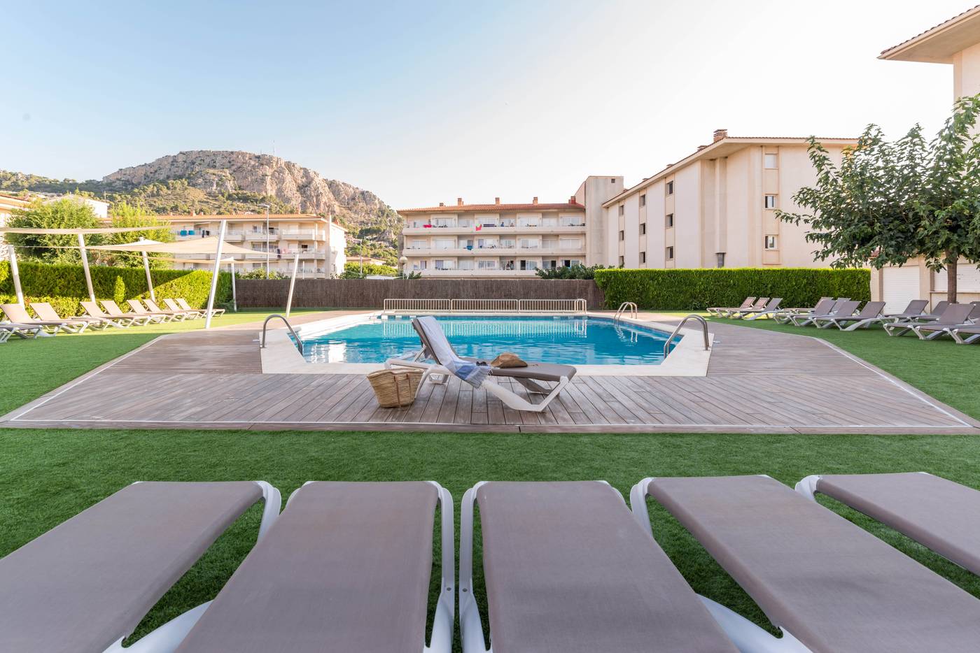 Pierre-et-Vacances-Estartit-Playa-Pool-6