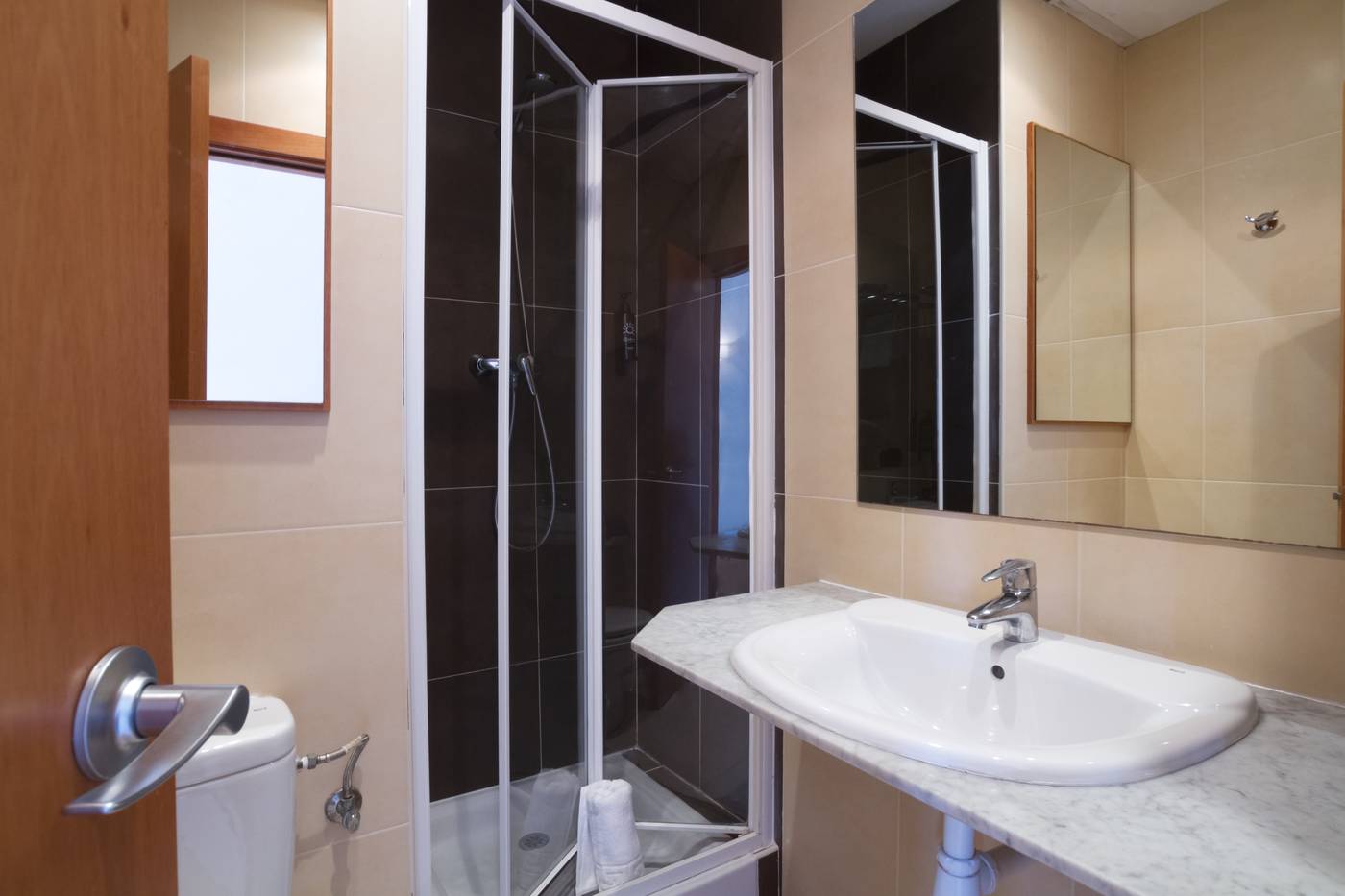 Ohtels-San-Salvador-Room-39