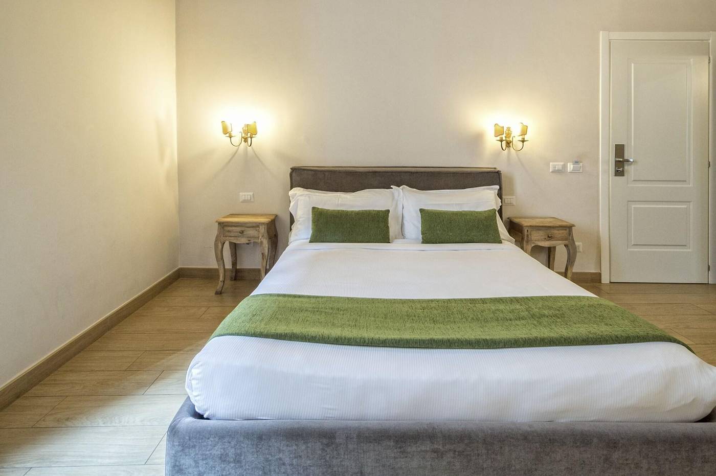 Little-Queen-Suite-Room-46