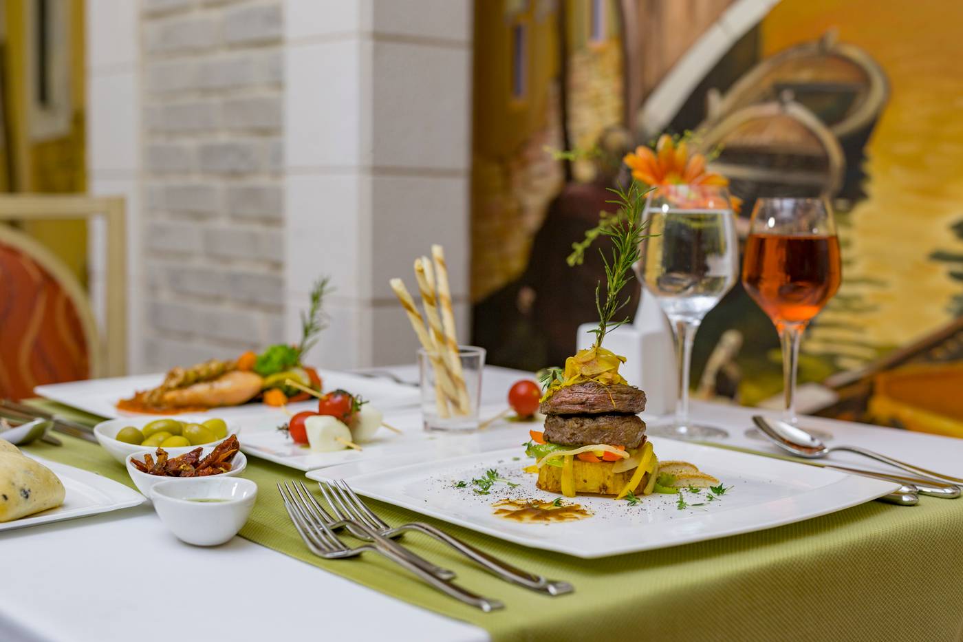 Royal-Dragon-Hotel-Restaurant-43