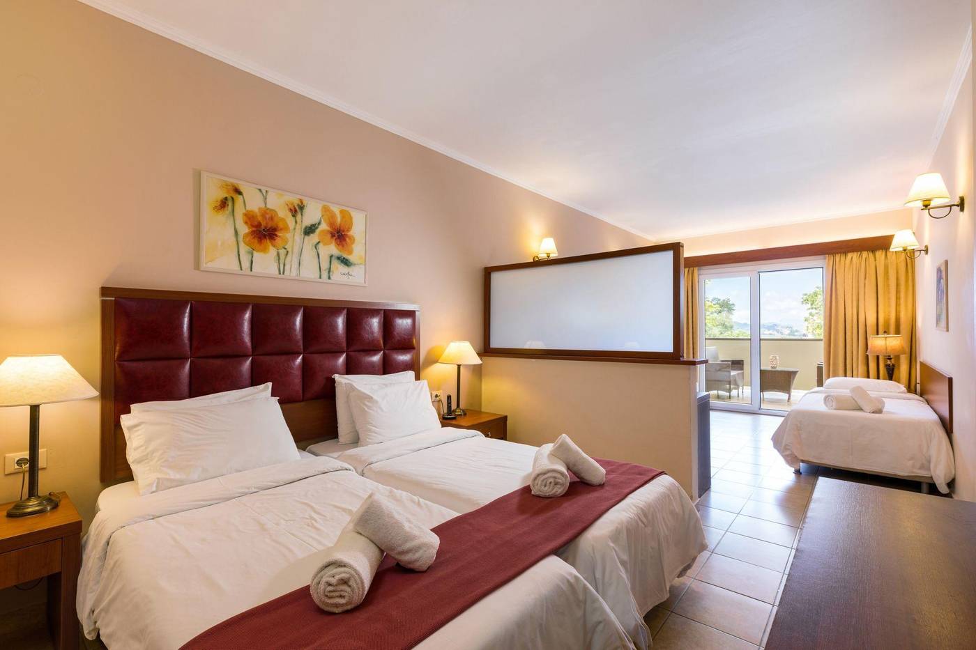Ariti-Grand-Hotel-Room-26