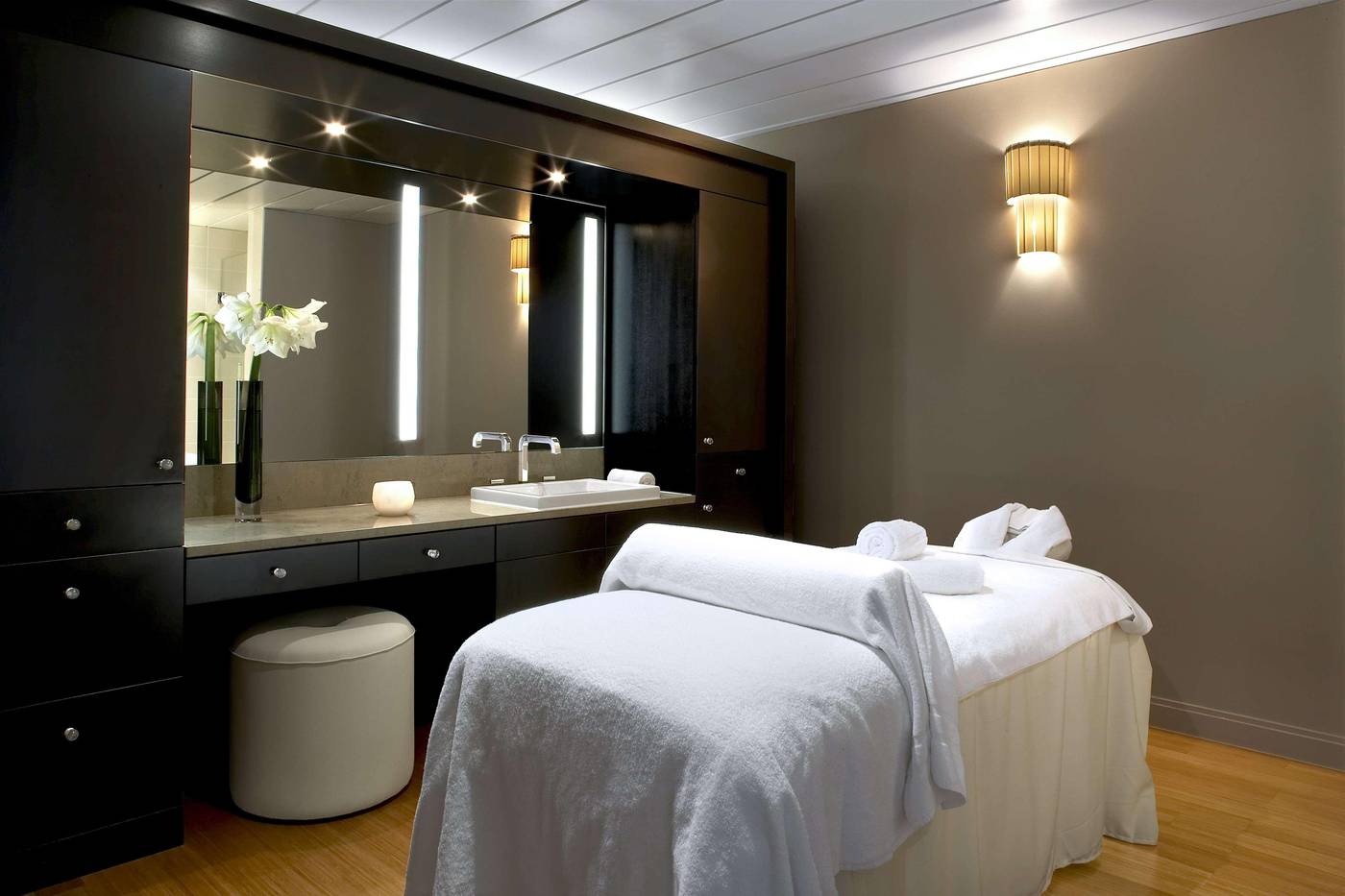 Waldorf-Astoria-Versailles---Trianon-Palace-Sports-and-Entertainment-91