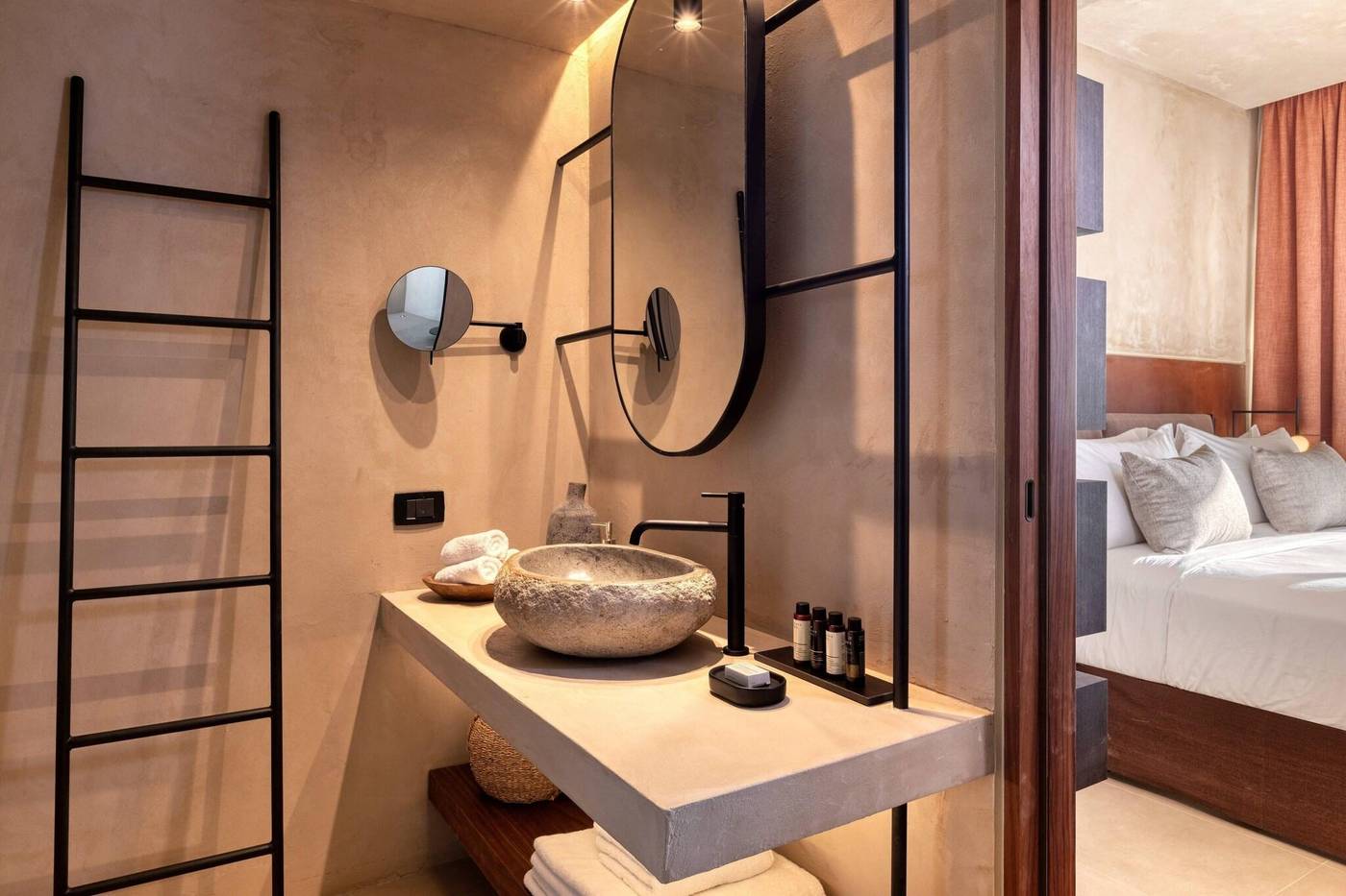 Iti-Louis-Grand--Room-40